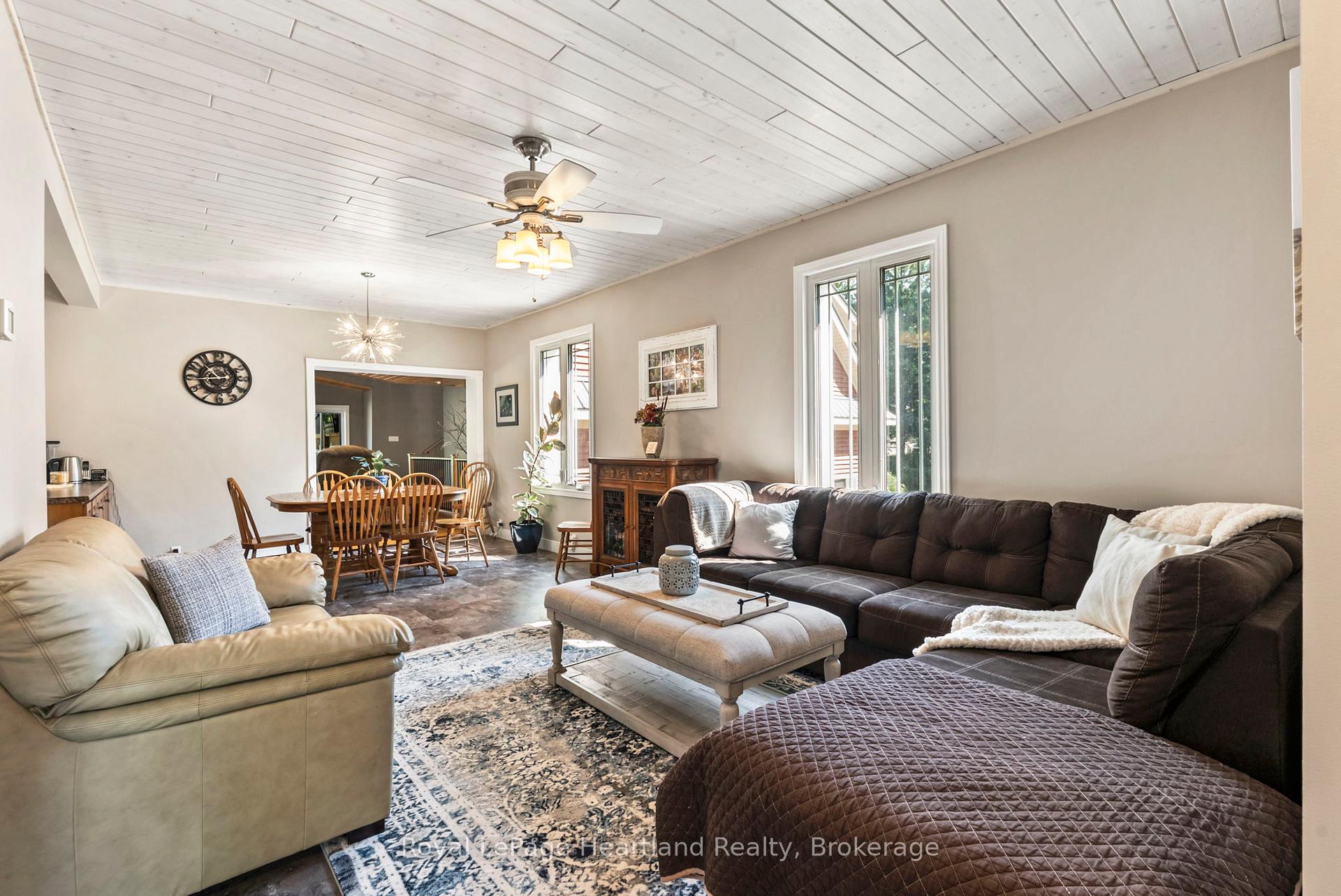 Photo 14 of 1043 Queen Street, Howick — HOMEH