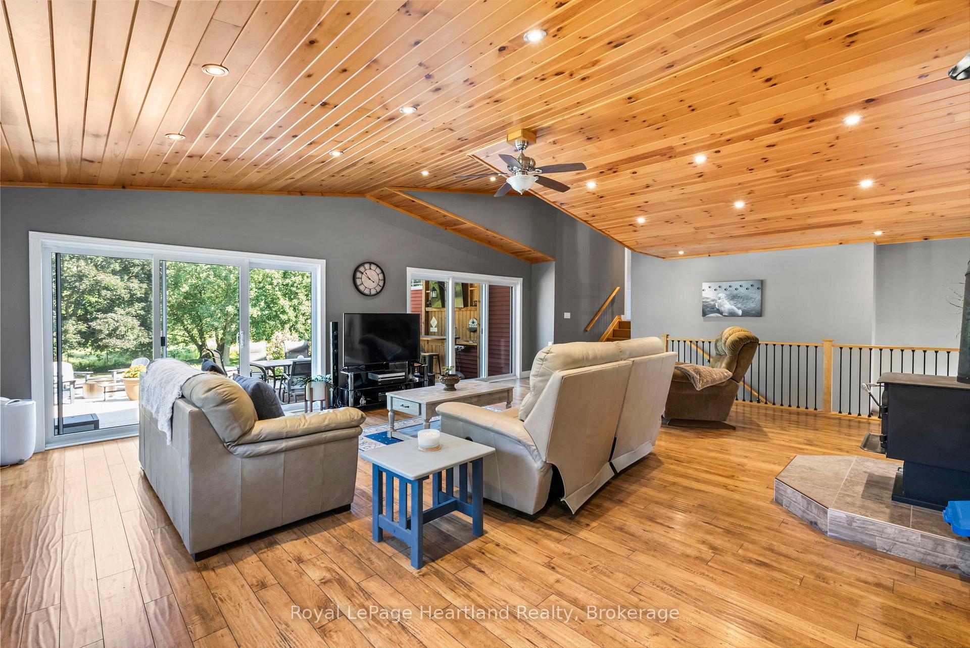 Photo 24 of 1043 Queen Street, Howick — HOMEH