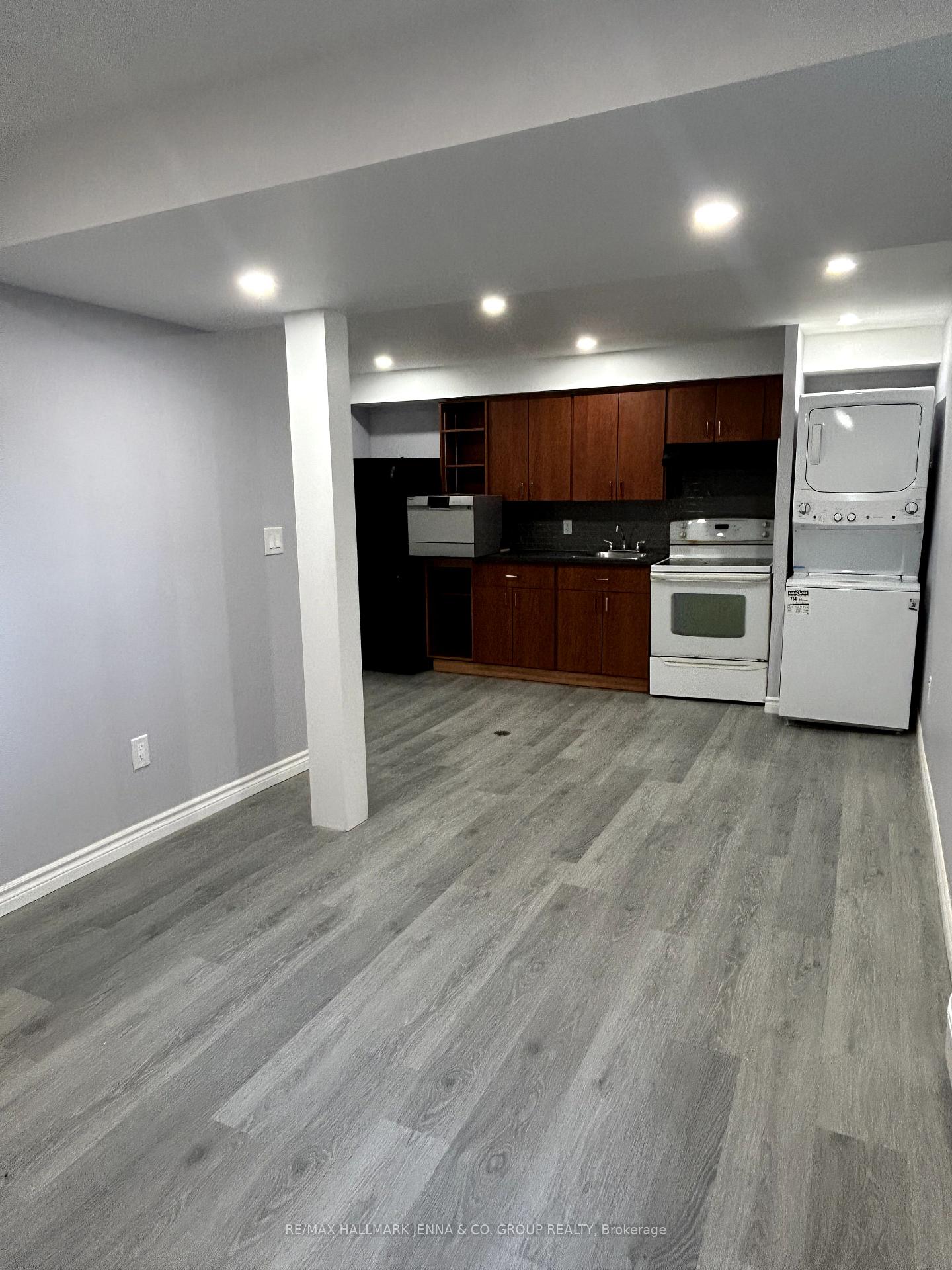 Photo 6 of Unit B, 62 Greenboro Crescent, Ottawa, Hunt Club Park/Greenboro — HOMEH