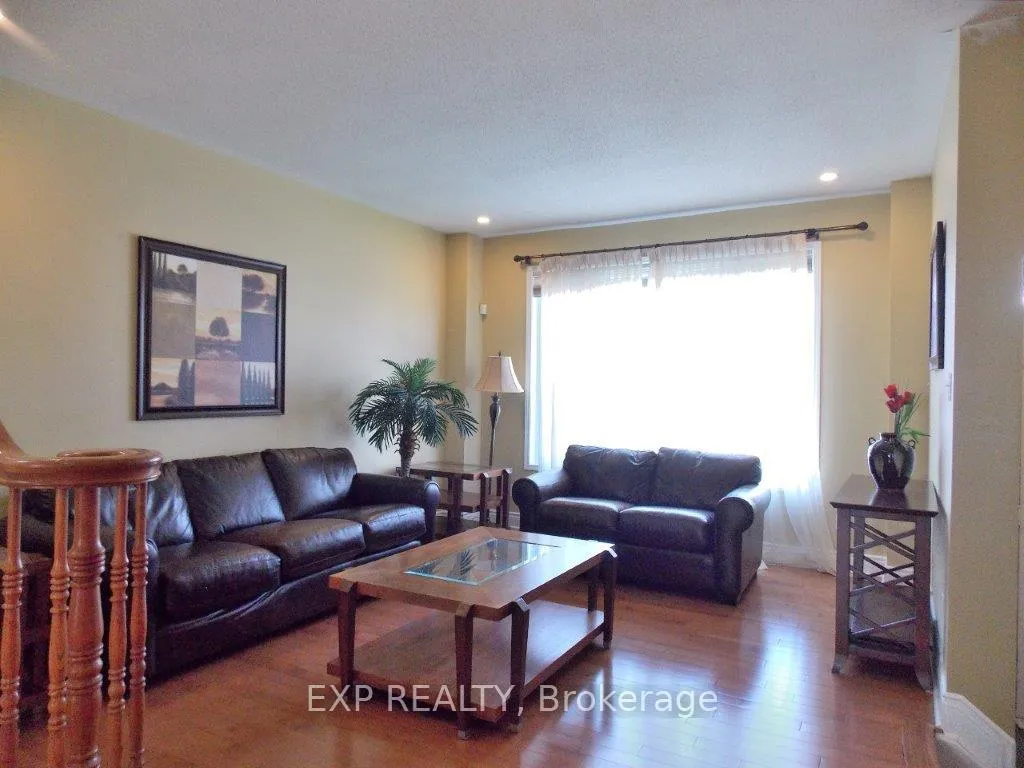 Photo 2 of 129 Annapolis Circle, Ottawa, Hunt Club — HOMEH