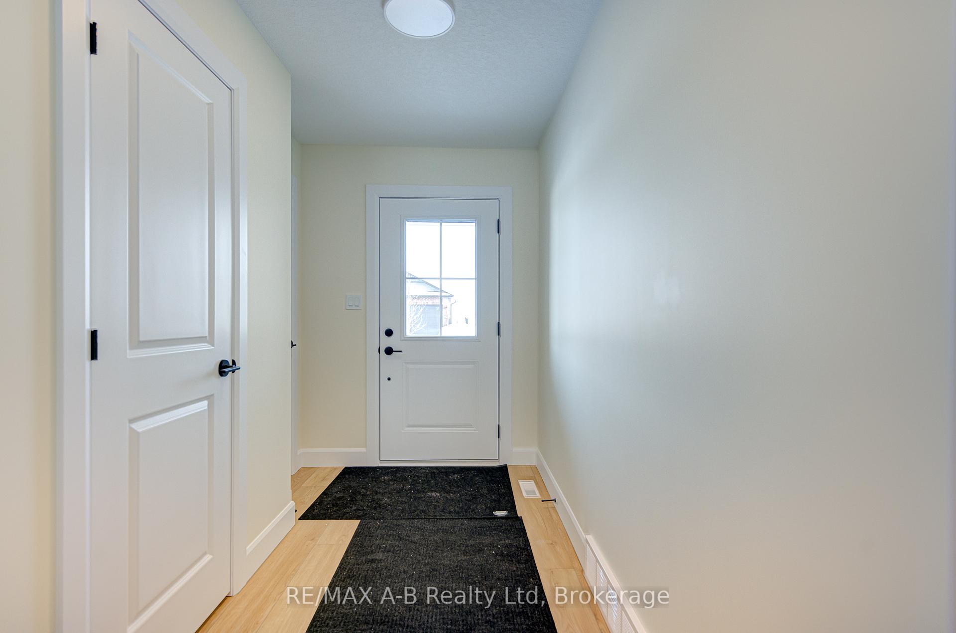 Photo 2 of 18 Linda Drive, Huron East, Seaforth — HOMEH