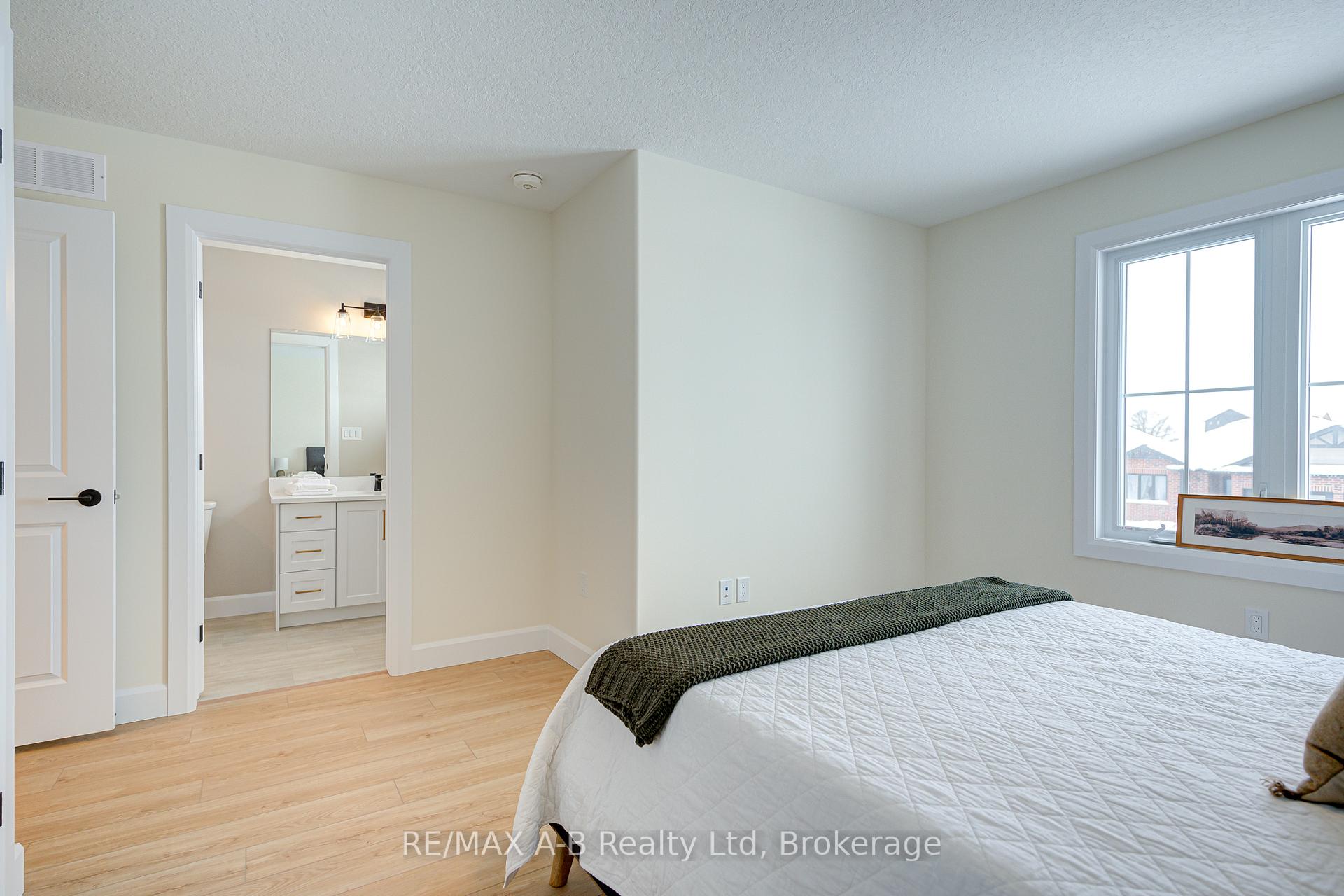 Photo 29 of 18 Linda Drive, Huron East, Seaforth — HOMEH