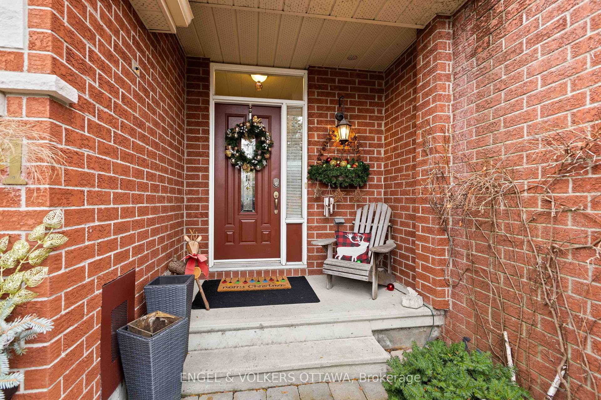Photo 2 of 21 Kimberwick Crescent, Ottawa, Quinterra — HOMEH