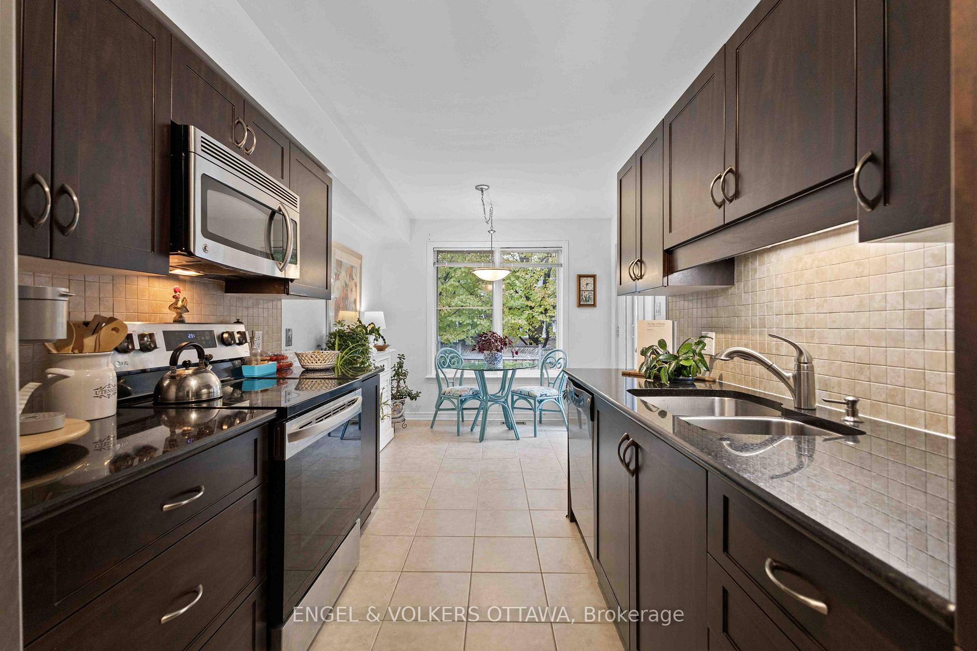 Photo 8 of 21 Kimberwick Crescent, Ottawa, Quinterra — HOMEH