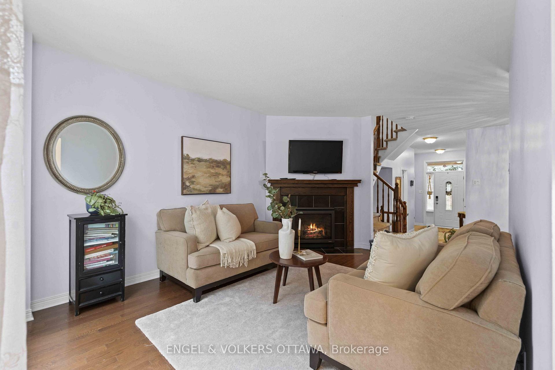 Photo 12 of 21 Kimberwick Crescent, Ottawa, Quinterra — HOMEH
