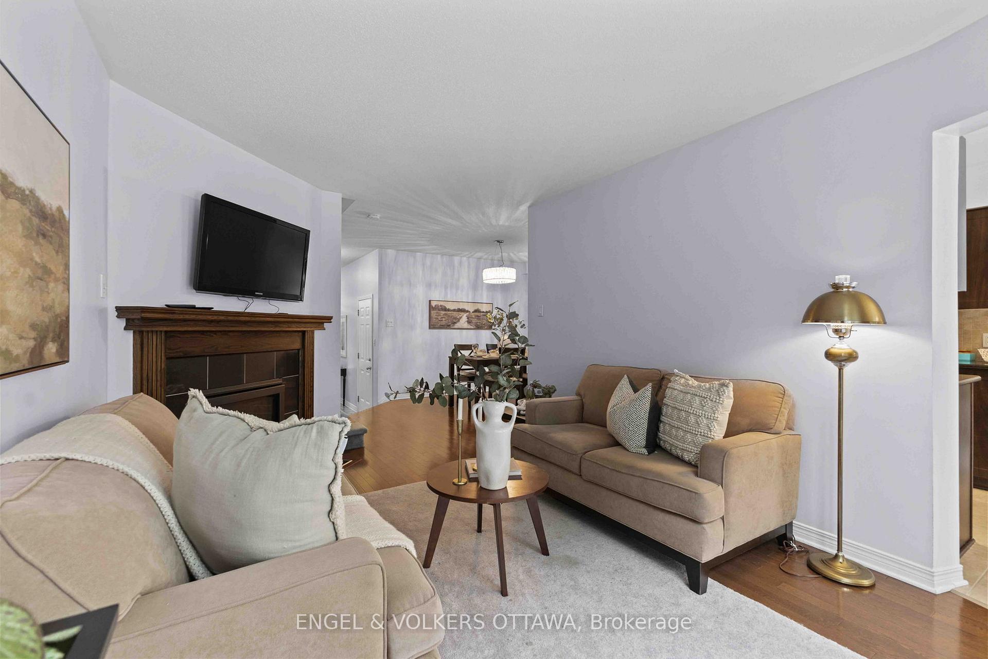 Photo 13 of 21 Kimberwick Crescent, Ottawa, Quinterra — HOMEH