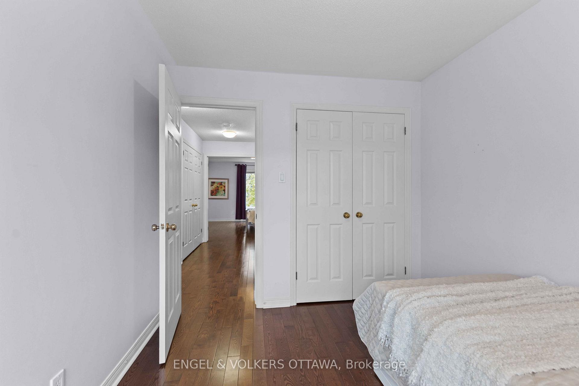 Photo 19 of 21 Kimberwick Crescent, Ottawa, Quinterra — HOMEH