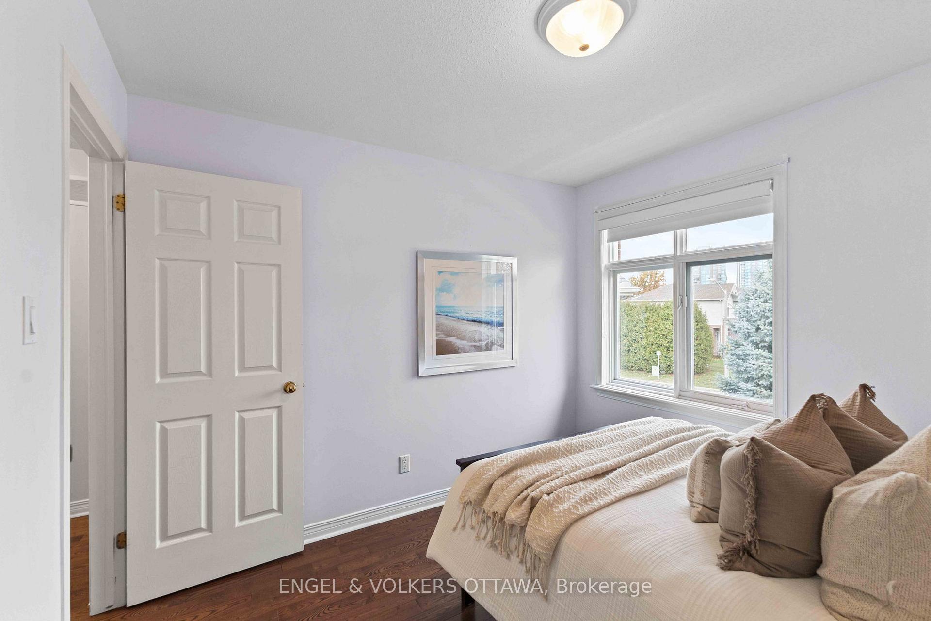 Photo 21 of 21 Kimberwick Crescent, Ottawa, Quinterra — HOMEH
