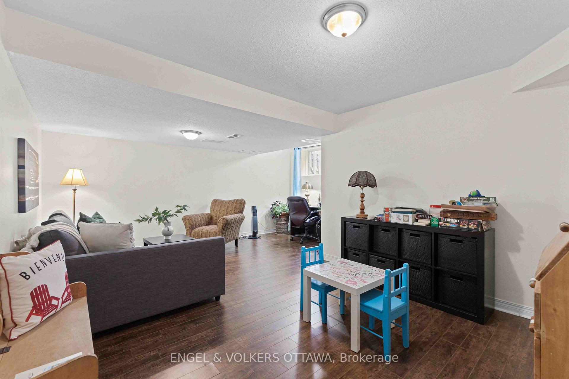 Photo 28 of 21 Kimberwick Crescent, Ottawa, Quinterra — HOMEH