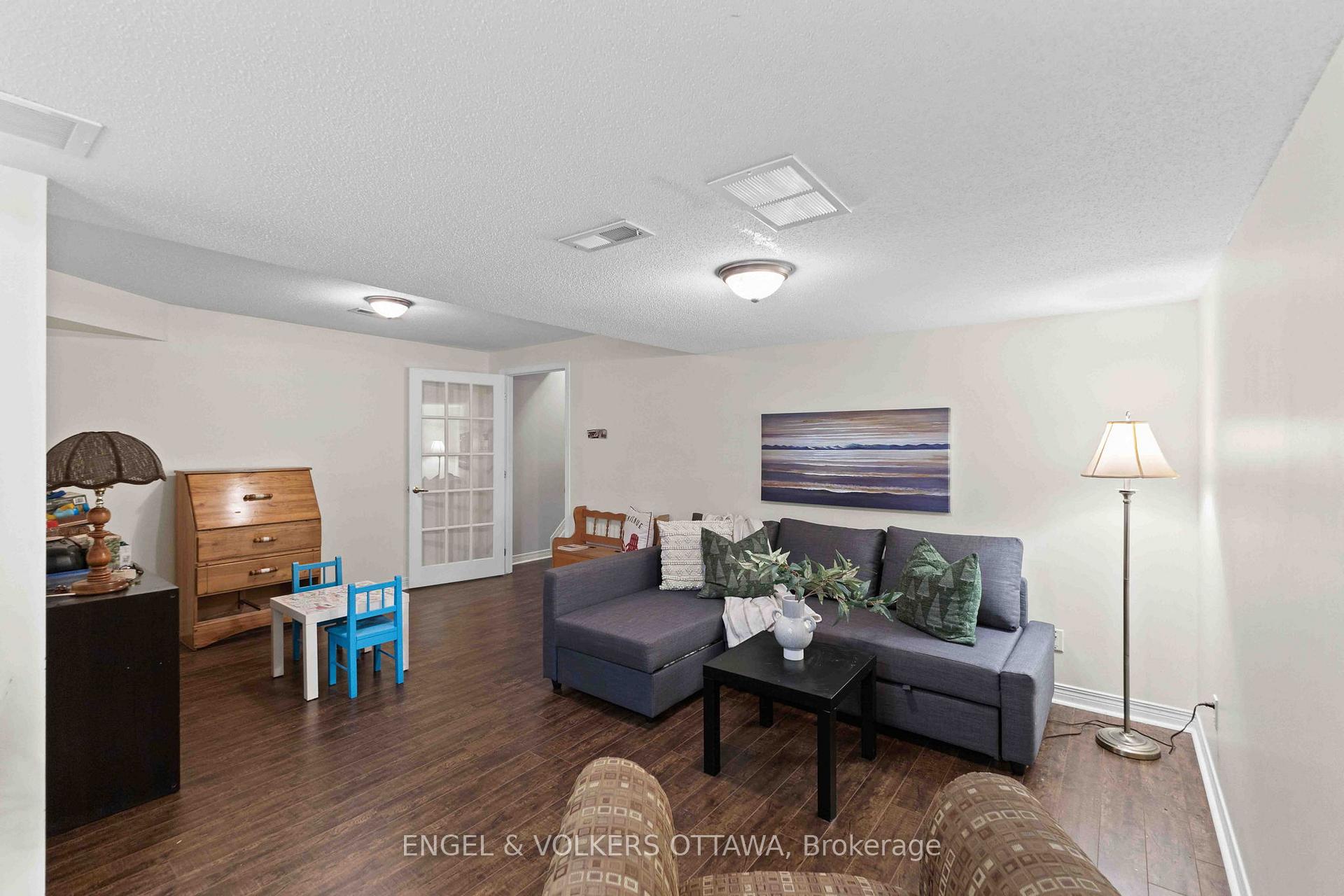 Photo 29 of 21 Kimberwick Crescent, Ottawa, Quinterra — HOMEH