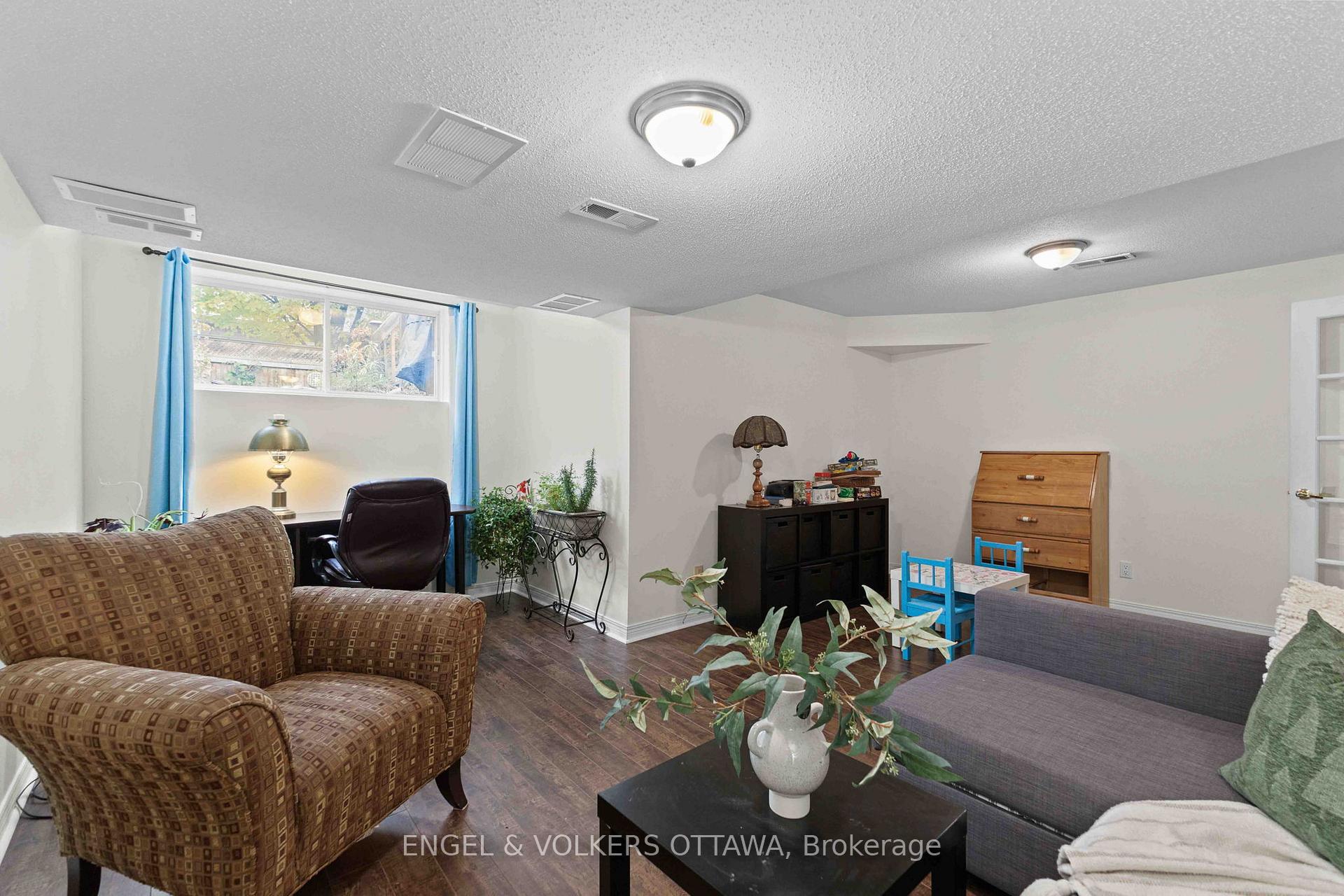 Photo 30 of 21 Kimberwick Crescent, Ottawa, Quinterra — HOMEH