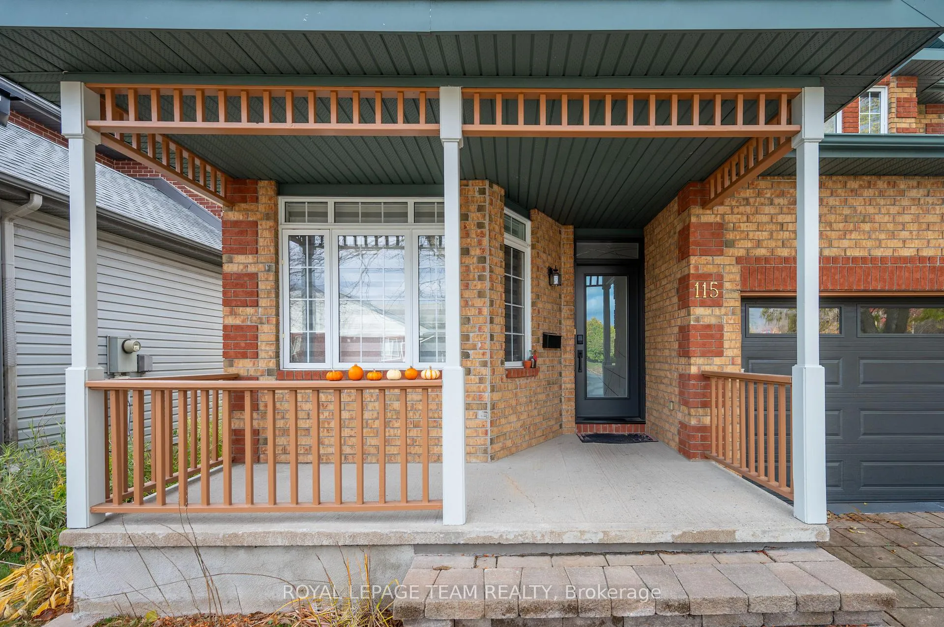 Photo 2 of 115 Grandpark Circle, Ottawa, Hunt Club Park — HOMEH