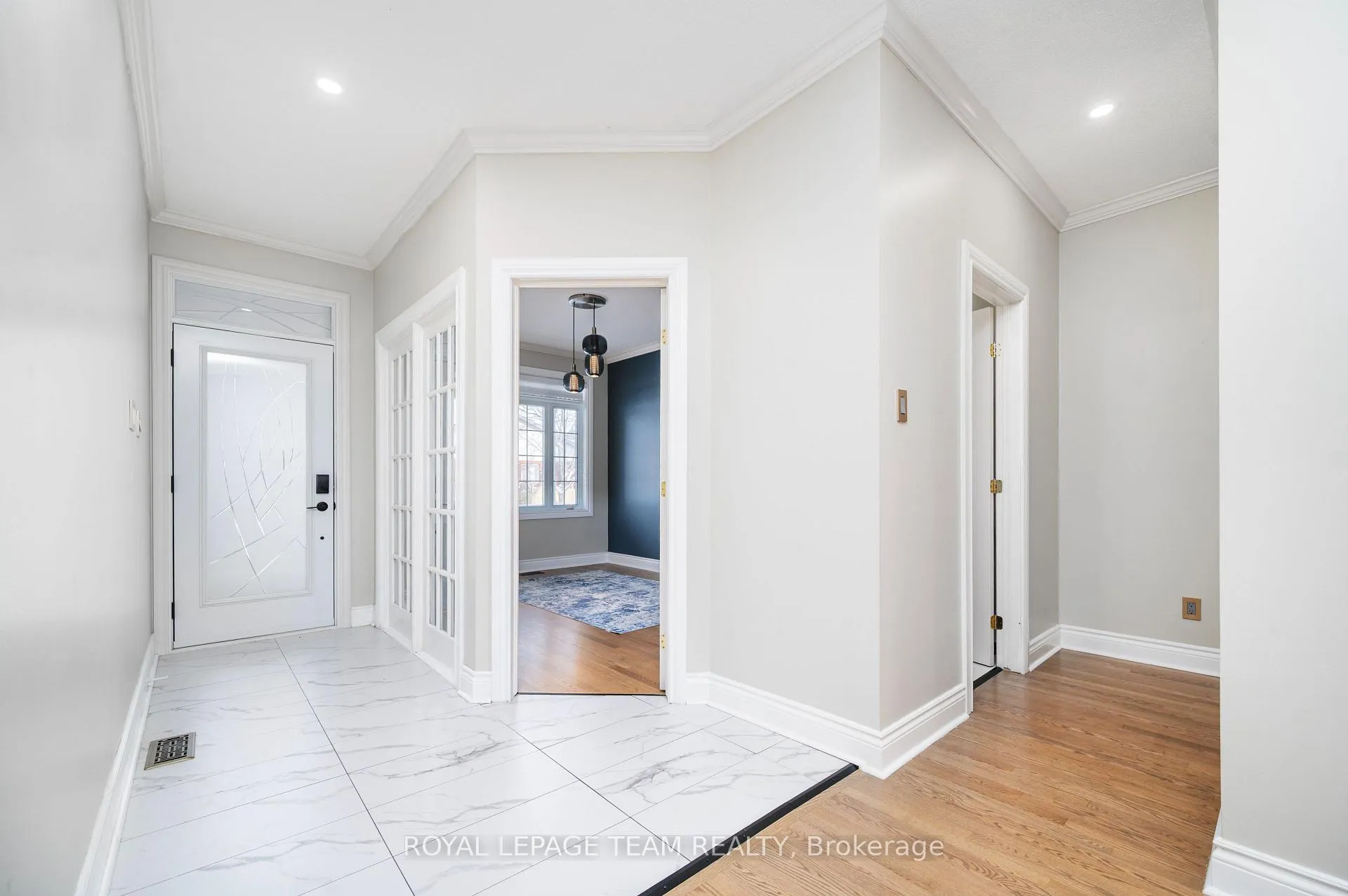Photo 4 of 115 Grandpark Circle, Ottawa, Hunt Club Park — HOMEH
