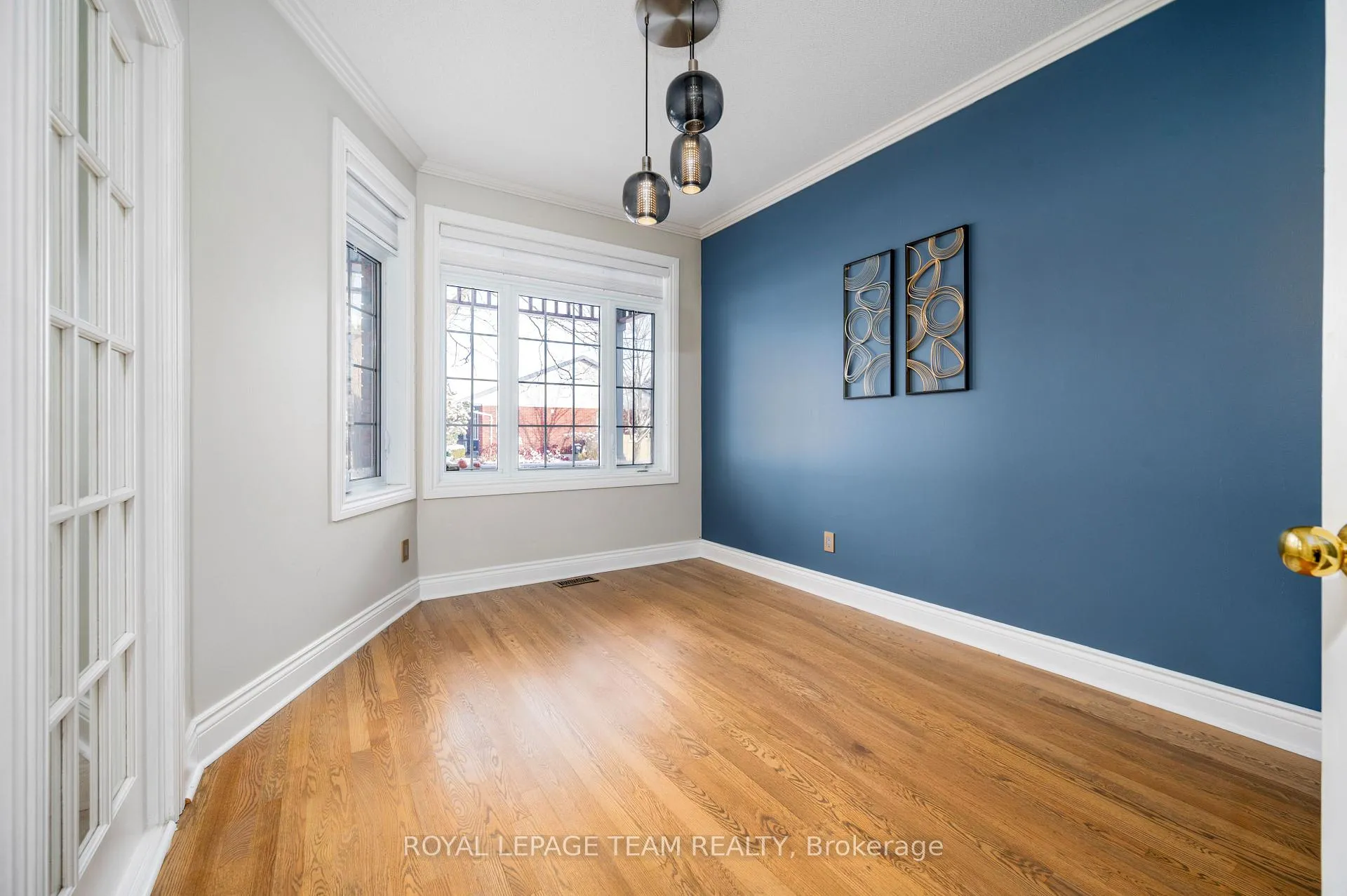 Photo 6 of 115 Grandpark Circle, Ottawa, Hunt Club Park — HOMEH