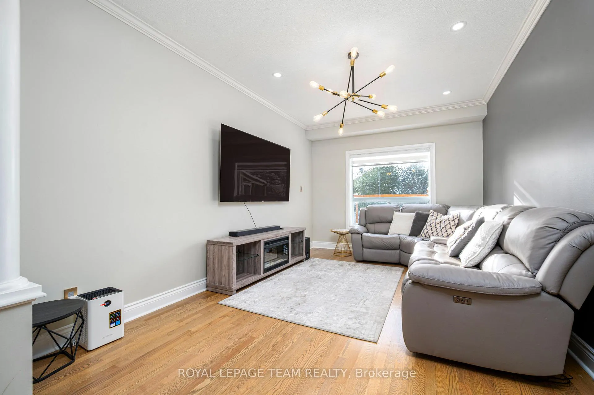 Photo 8 of 115 Grandpark Circle, Ottawa, Hunt Club Park — HOMEH