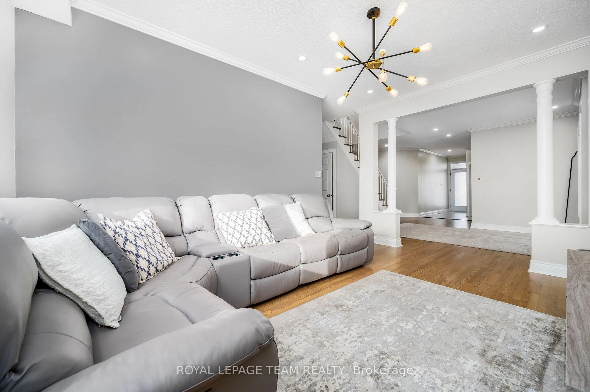 Photo 9 of 115 Grandpark Circle, Ottawa, Hunt Club Park — HOMEH