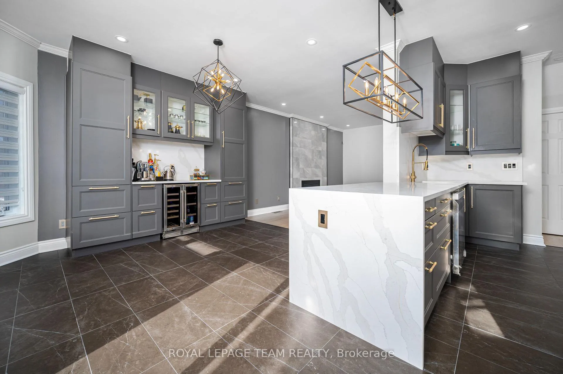 Photo 18 of 115 Grandpark Circle, Ottawa, Hunt Club Park — HOMEH