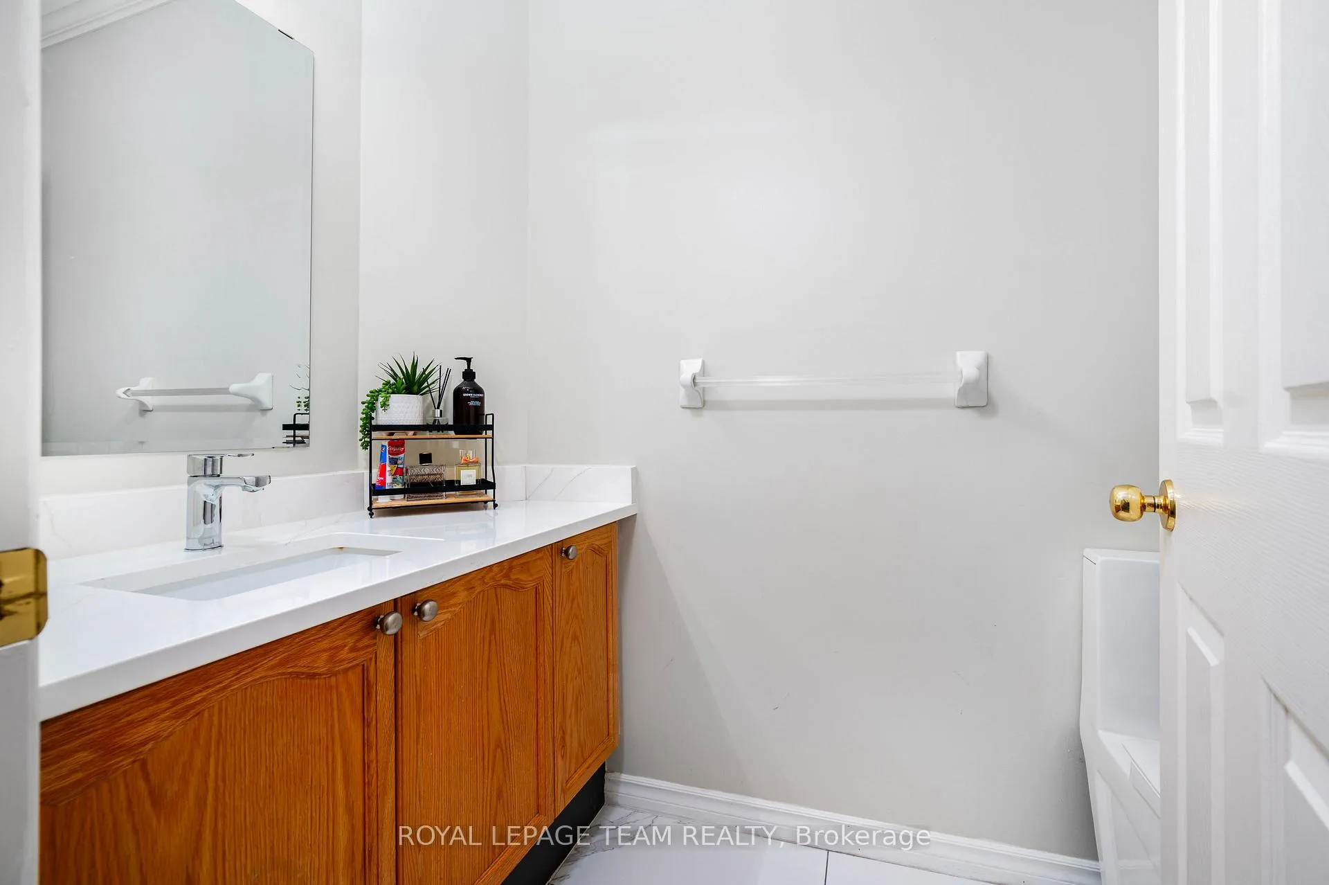 Photo 19 of 115 Grandpark Circle, Ottawa, Hunt Club Park — HOMEH