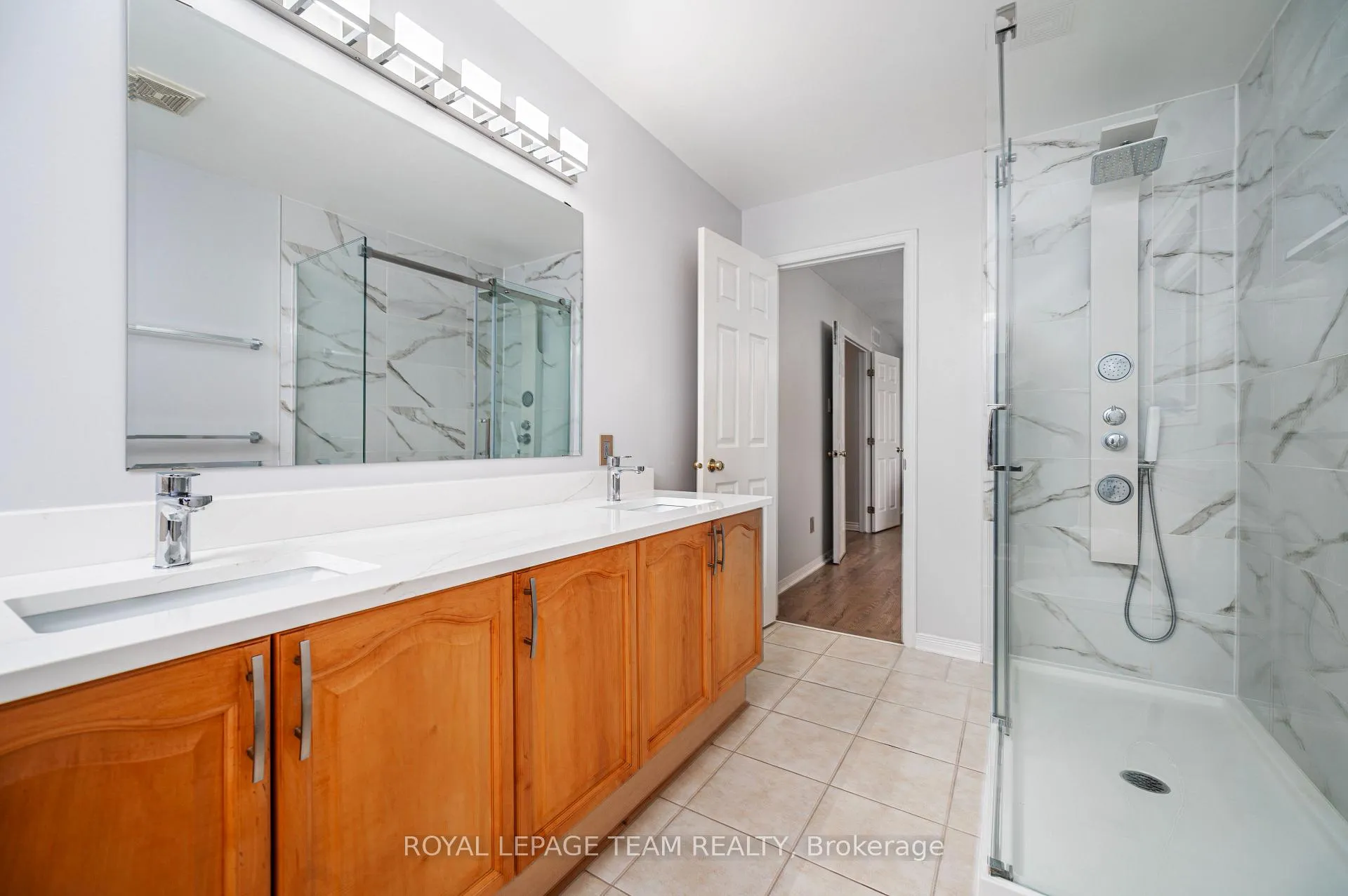 Photo 26 of 115 Grandpark Circle, Ottawa, Hunt Club Park — HOMEH
