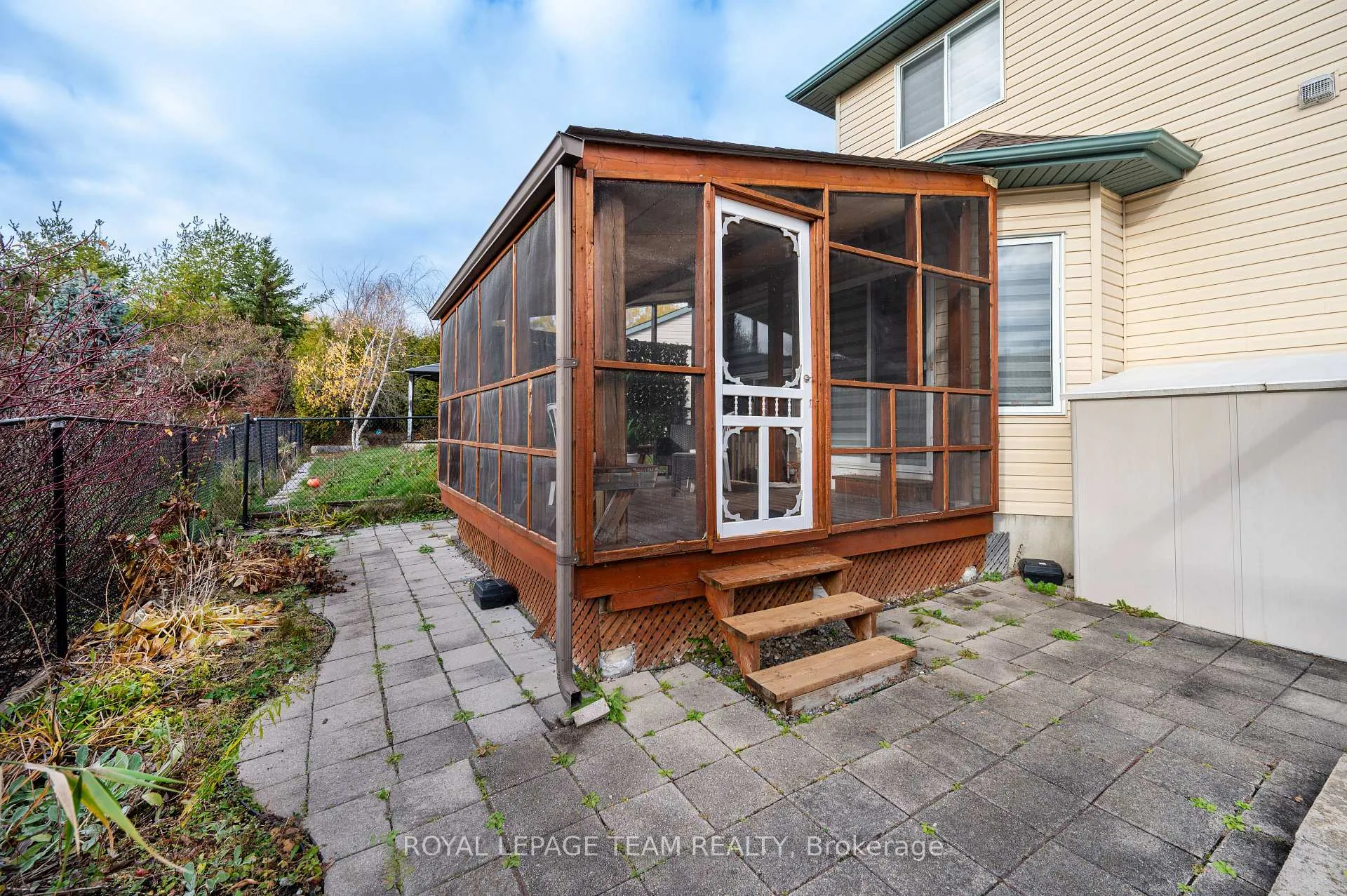 Photo 40 of 115 Grandpark Circle, Ottawa, Hunt Club Park — HOMEH