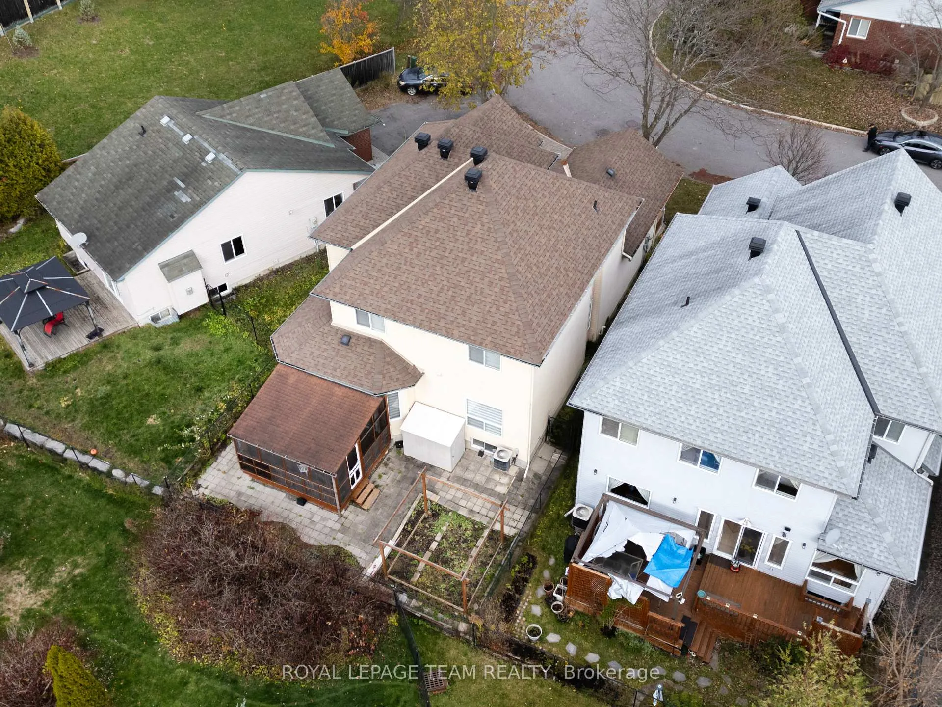 Photo 43 of 115 Grandpark Circle, Ottawa, Hunt Club Park — HOMEH