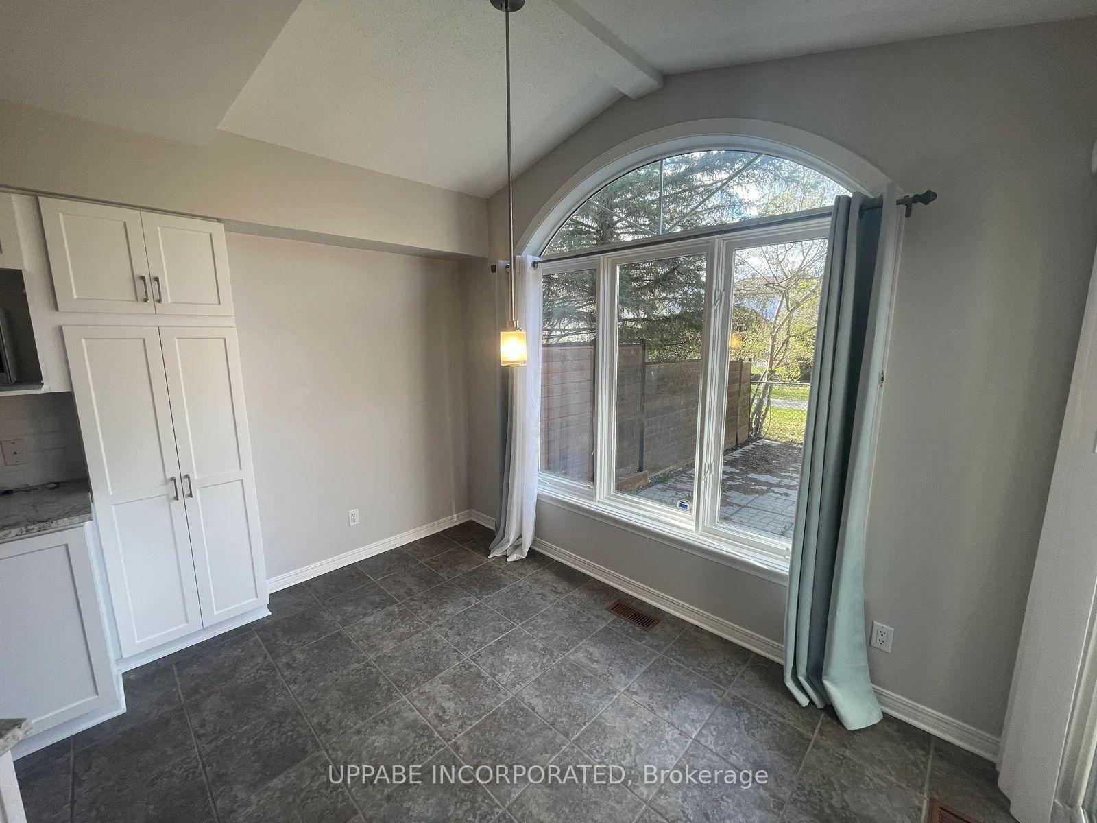 Photo 6 of 202 Forestglade Crescent, Ottawa, Hunt Club Park — HOMEH