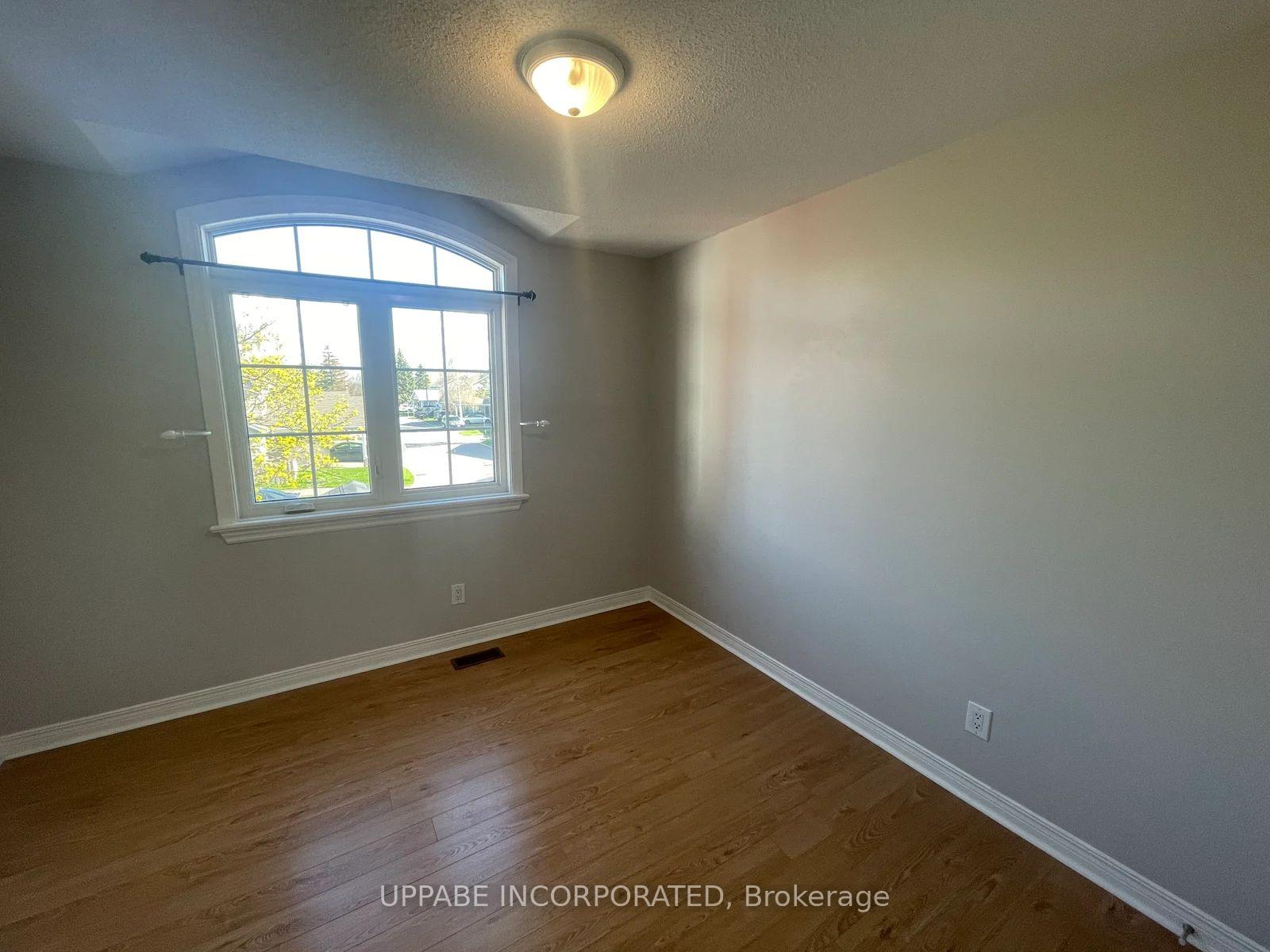 Photo 8 of 202 Forestglade Crescent, Ottawa, Hunt Club Park — HOMEH