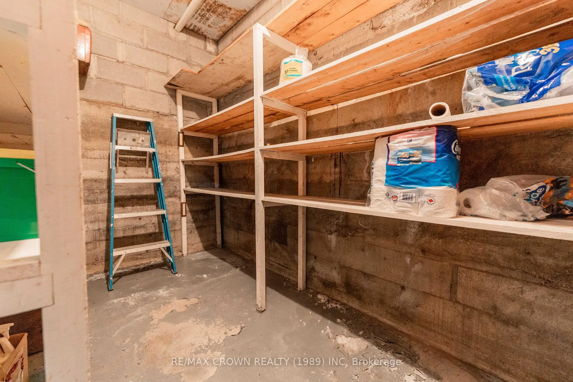 Photo 37 of 34 Maple Drive, Kapuskasing — HOMEH