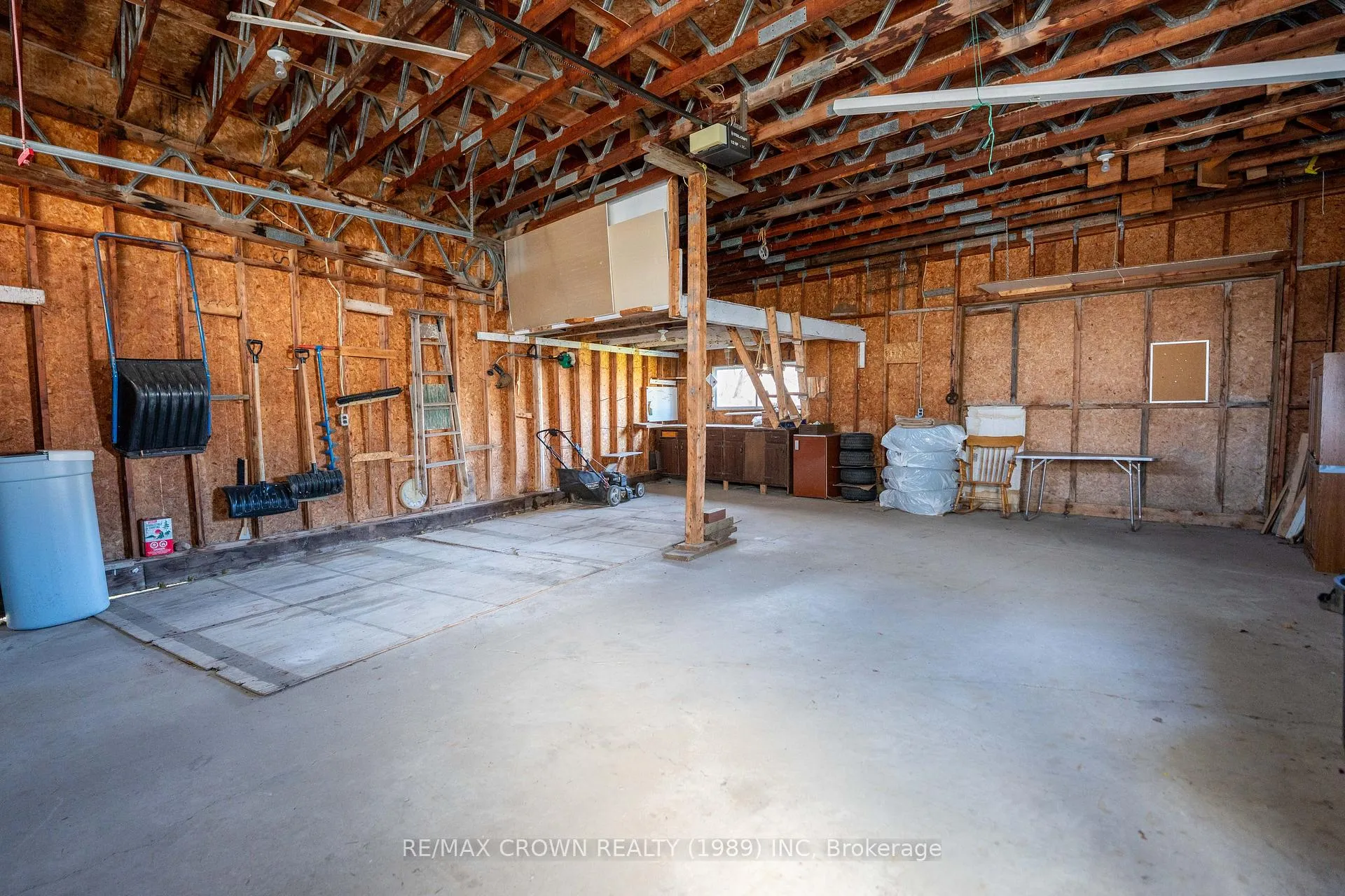 Photo 42 of 34 Maple Drive, Kapuskasing — HOMEH