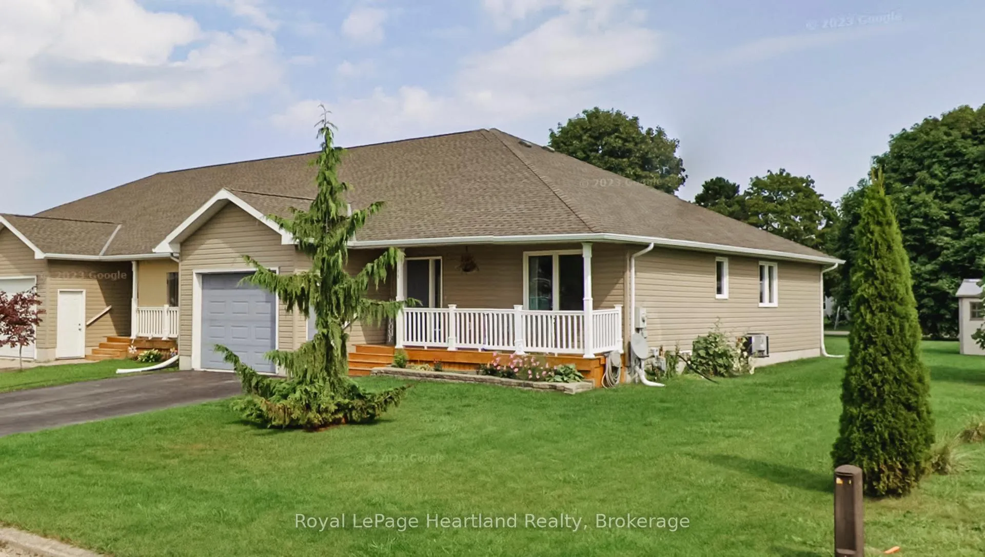 Photo 4 of 180 Toronto Boulevard, Huron East, Vanastra — HOMEH
