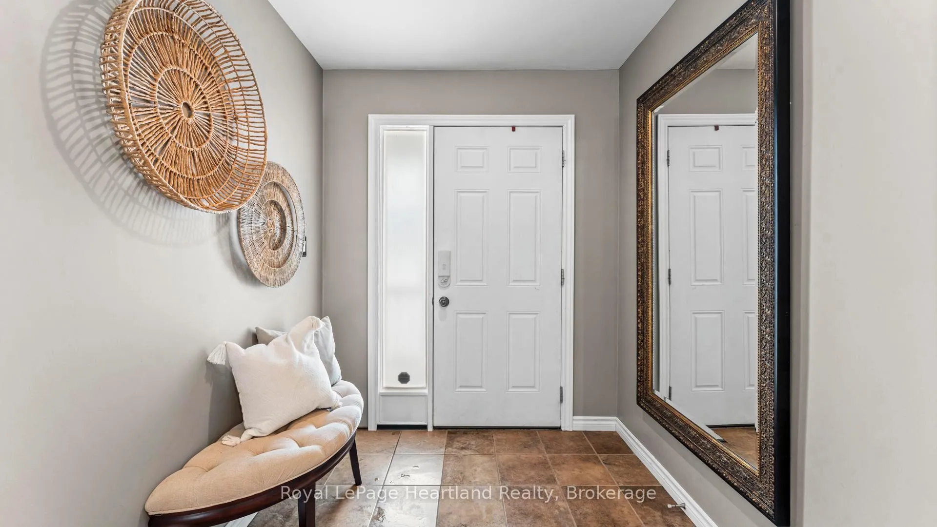Photo 6 of 180 Toronto Boulevard, Huron East, Vanastra — HOMEH