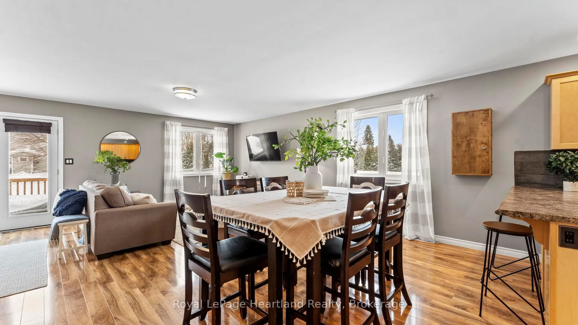Photo 15 of 180 Toronto Boulevard, Huron East, Vanastra — HOMEH
