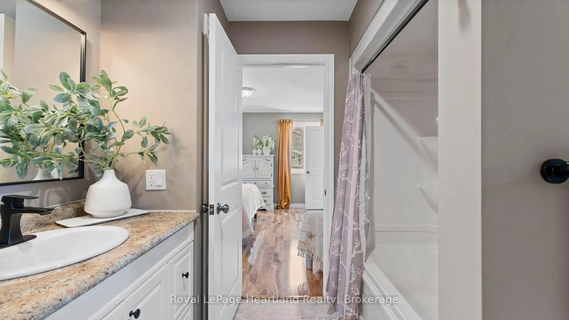 Photo 24 of 180 Toronto Boulevard, Huron East, Vanastra — HOMEH