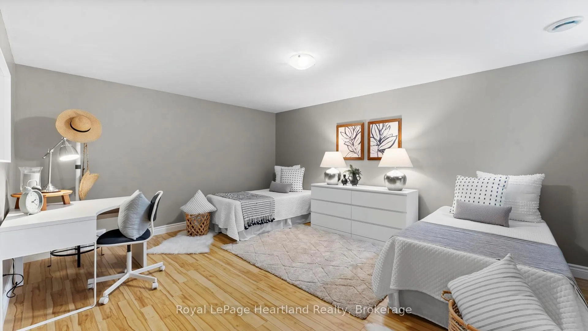 Photo 36 of 180 Toronto Boulevard, Huron East, Vanastra — HOMEH