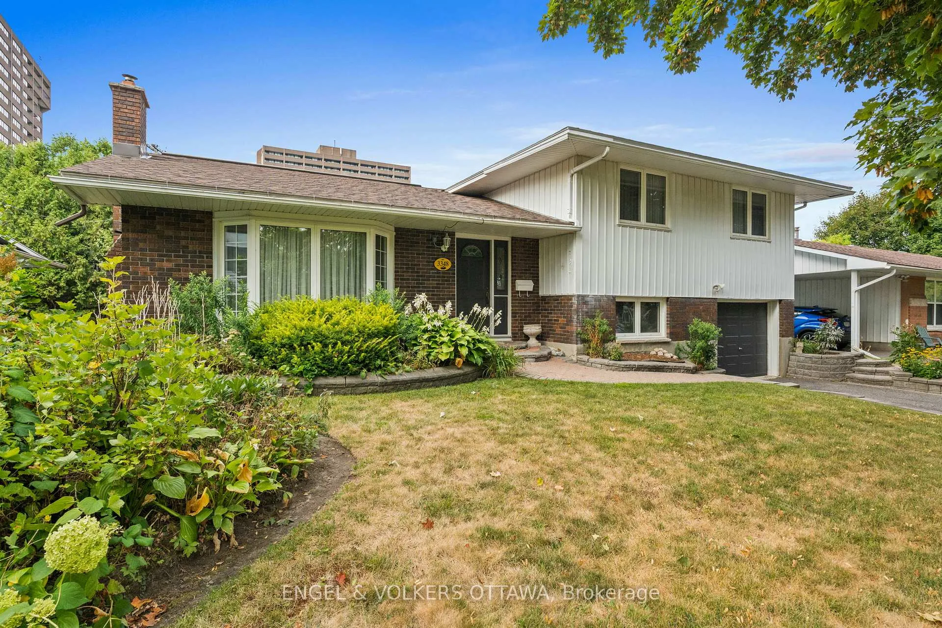 Photo 2 of 3348 Kodiak Street, Ottawa, South Keys — HOMEH