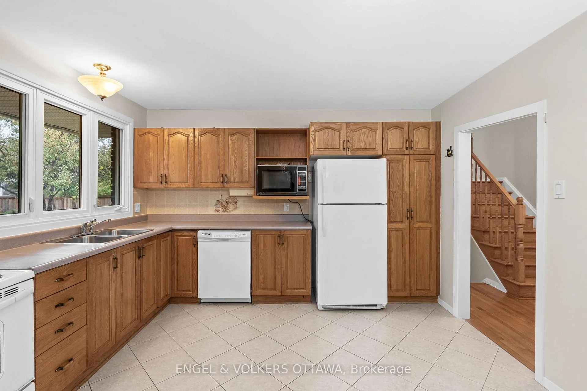 Photo 15 of 3348 Kodiak Street, Ottawa, South Keys — HOMEH