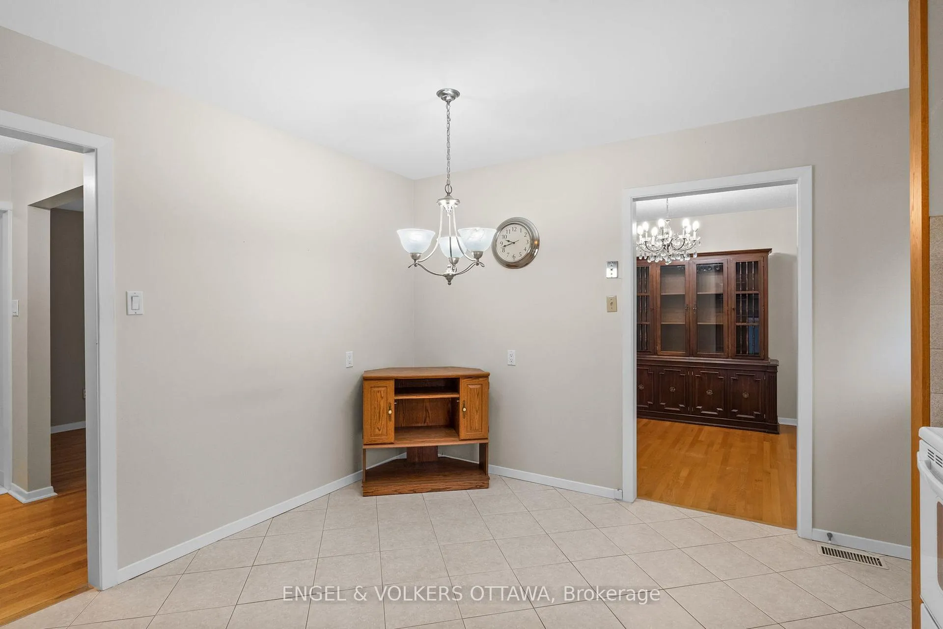 Photo 19 of 3348 Kodiak Street, Ottawa, South Keys — HOMEH