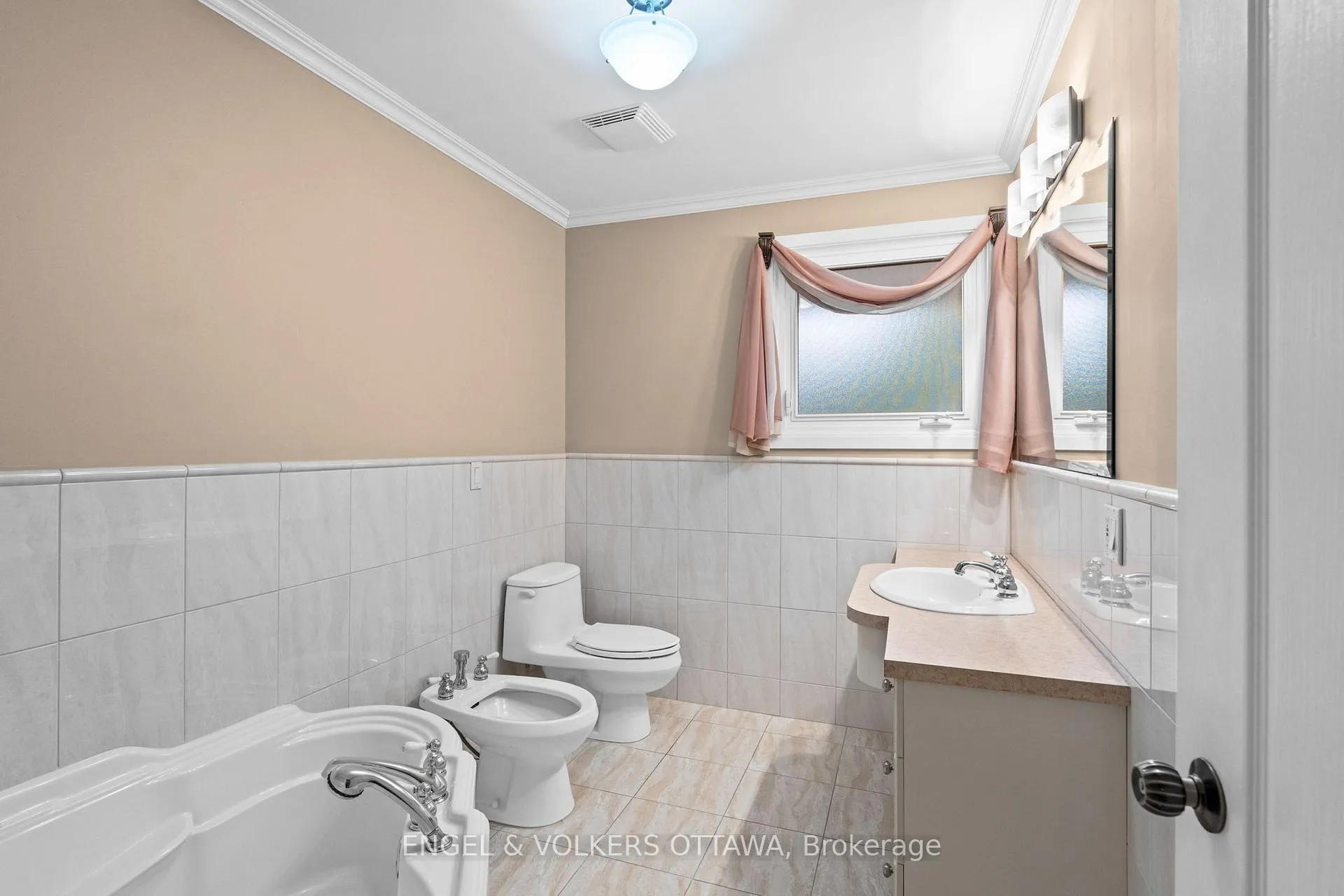 Photo 32 of 3348 Kodiak Street, Ottawa, South Keys — HOMEH