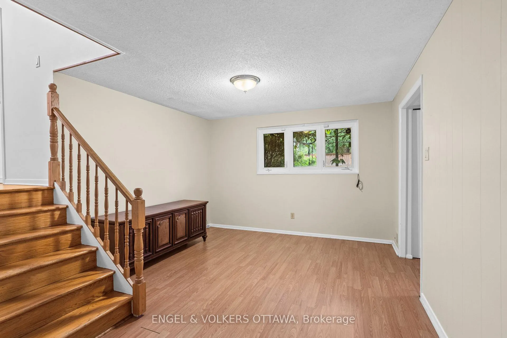 Photo 34 of 3348 Kodiak Street, Ottawa, South Keys — HOMEH