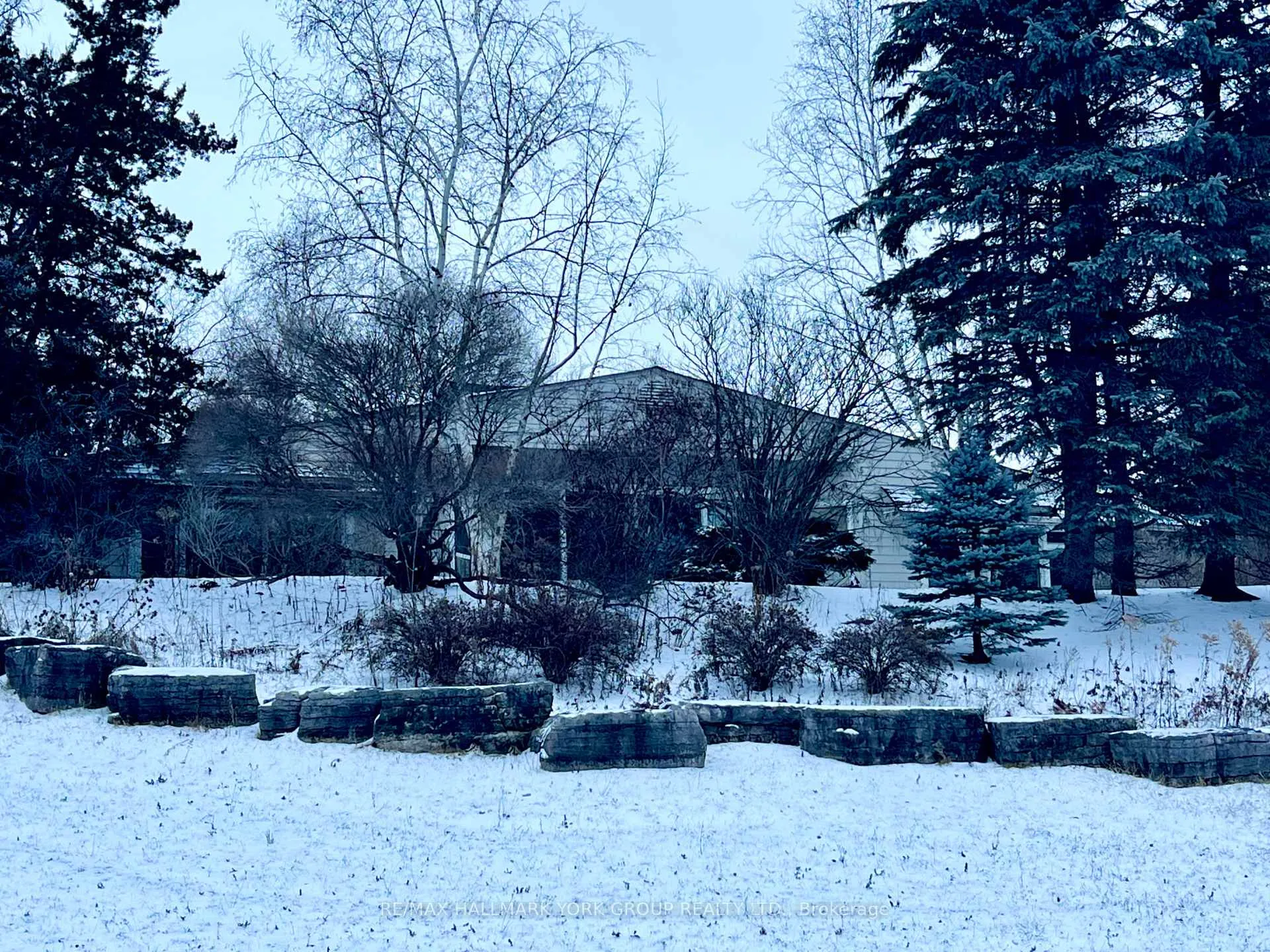 Photo 2 of 128 Brule Trail, King, Pottageville — HOMEH
