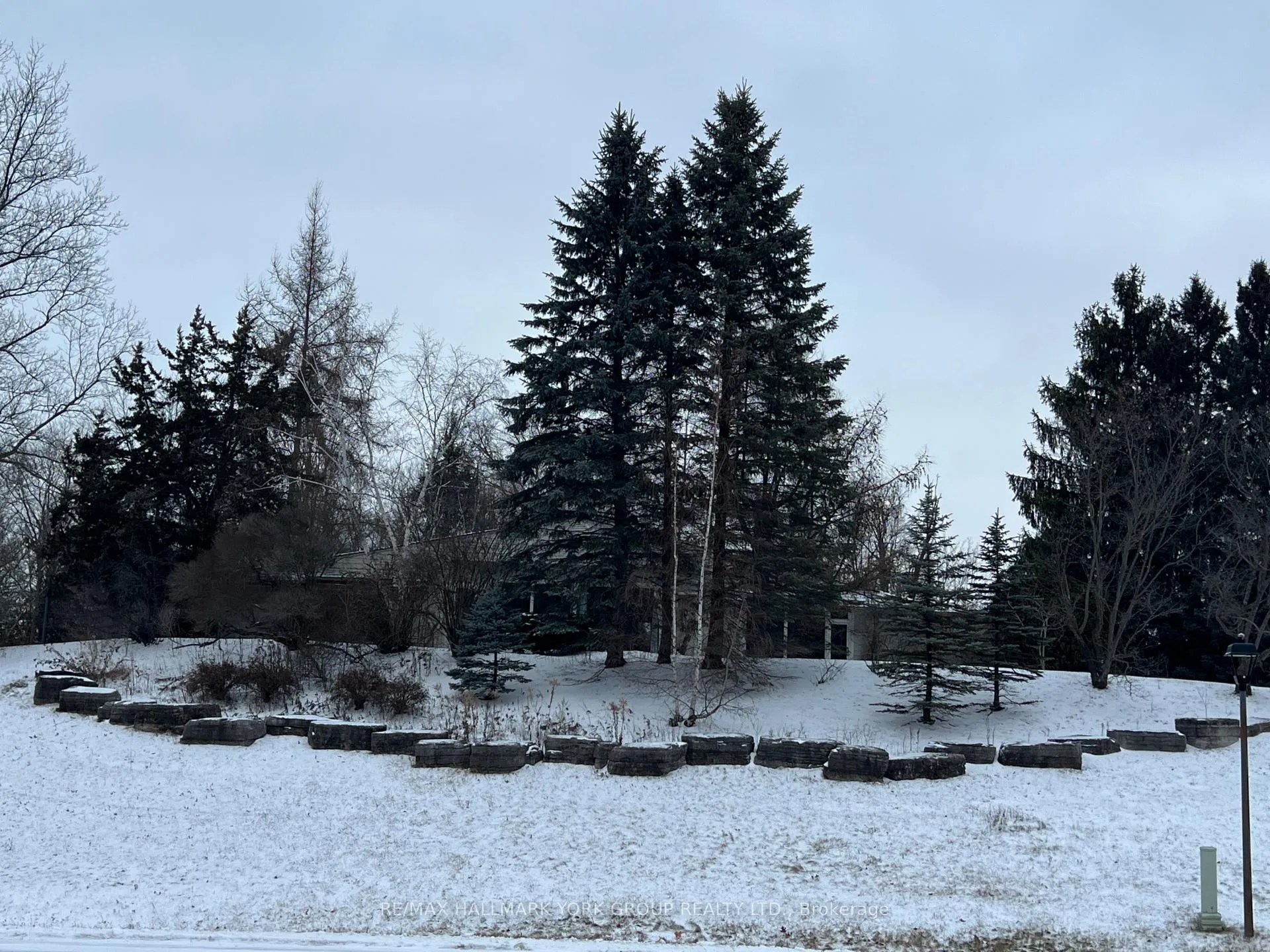 Photo 10 of 128 Brule Trail, King, Pottageville — HOMEH