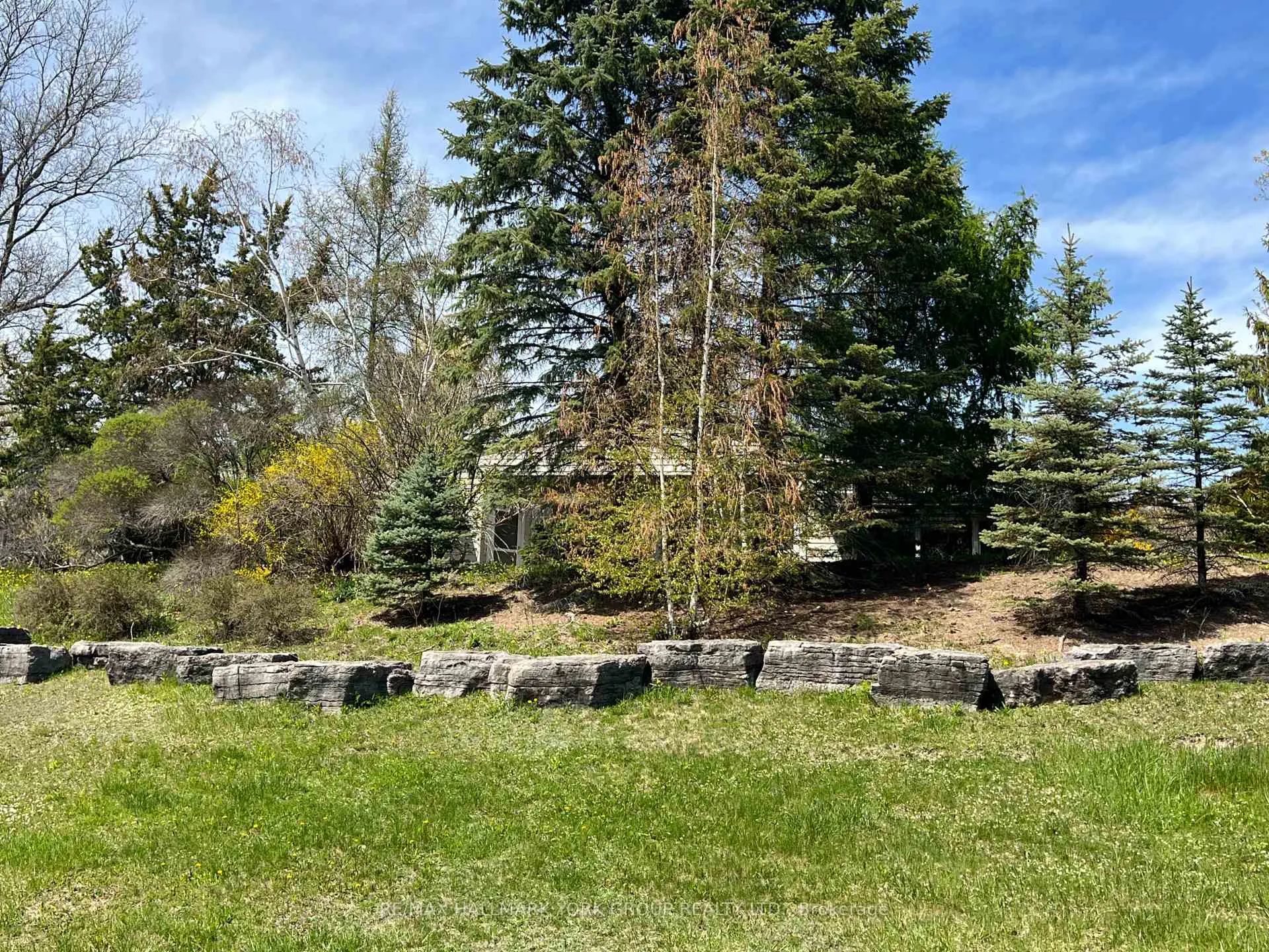 Photo 13 of 128 Brule Trail, King, Pottageville — HOMEH