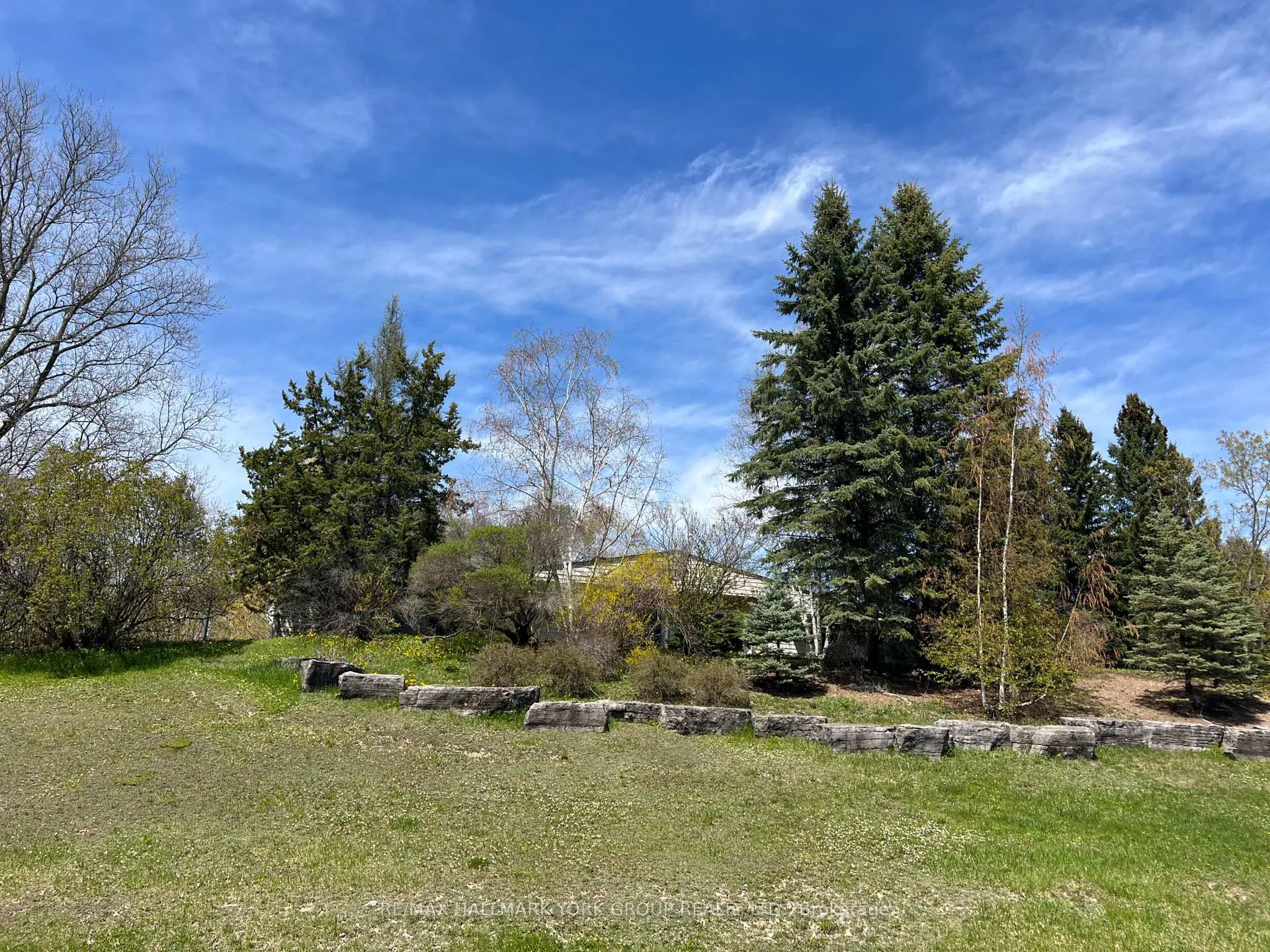 Photo 14 of 128 Brule Trail, King, Pottageville — HOMEH