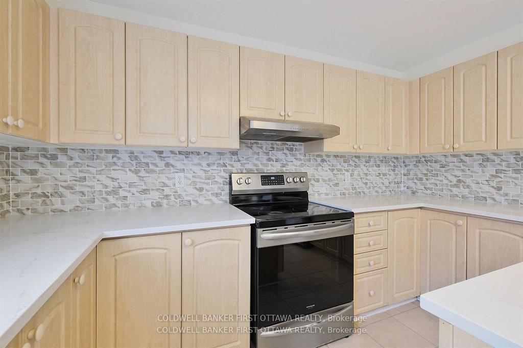 Photo 9 of 107 Columbia Avenue, Ottawa, Hunt Club — HOMEH
