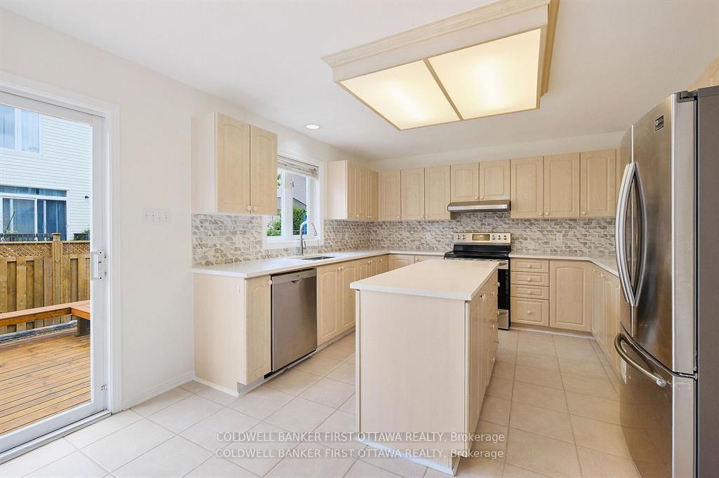 Photo 10 of 107 Columbia Avenue, Ottawa, Hunt Club — HOMEH
