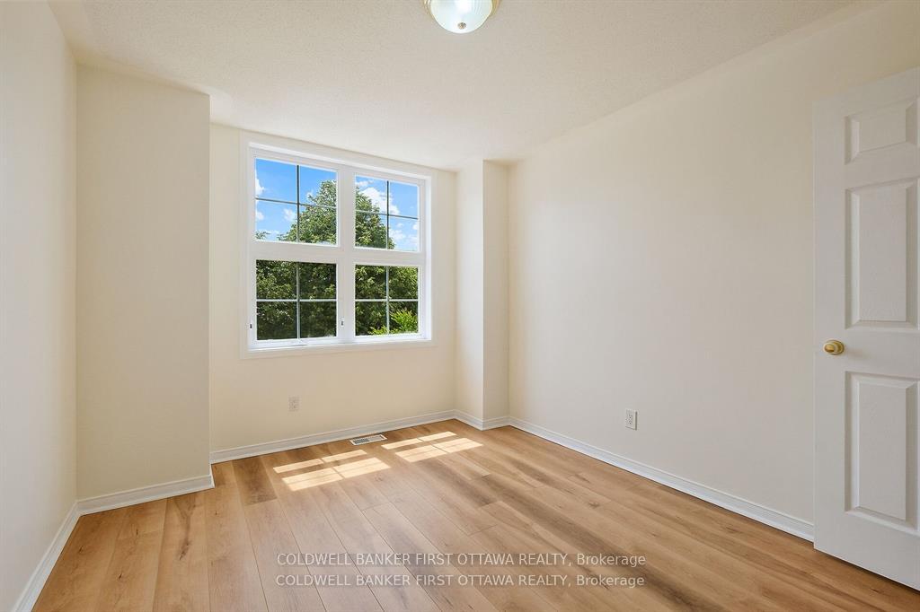 Photo 27 of 107 Columbia Avenue, Ottawa, Hunt Club — HOMEH