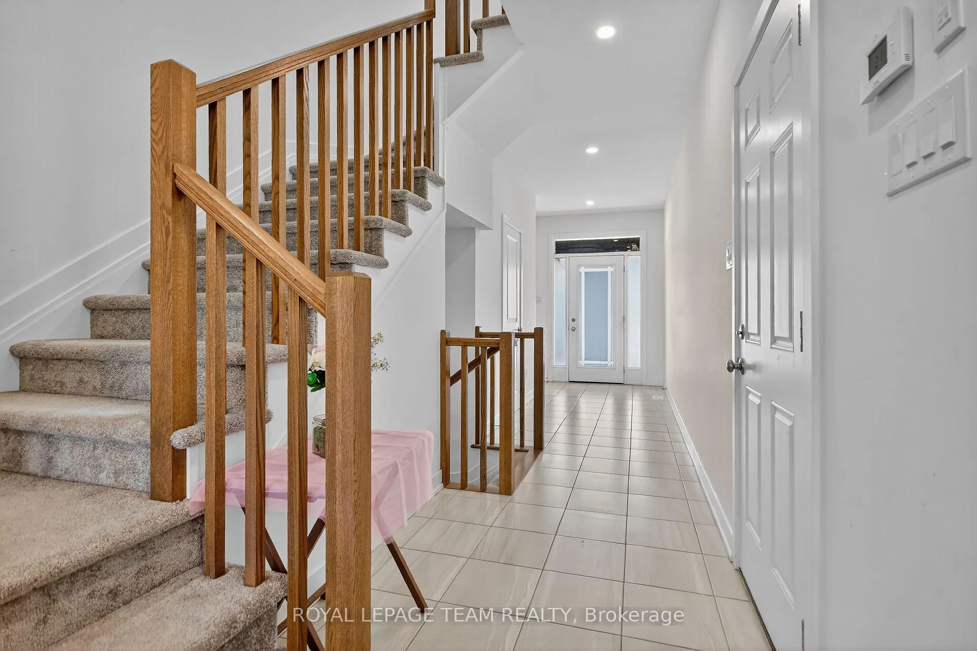 Photo 4 of 337 Ibanez Walk, Ottawa, Leitrim — HOMEH