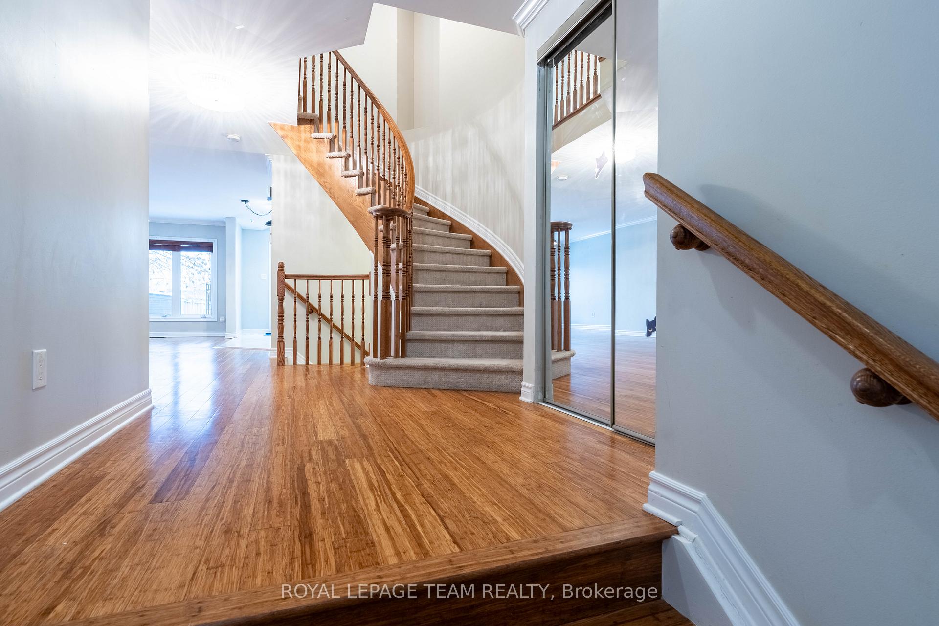 Photo 3 of 293 Forestbrook Street, Ottawa, Kanata - Morgan's Grant/South March — HOMEH