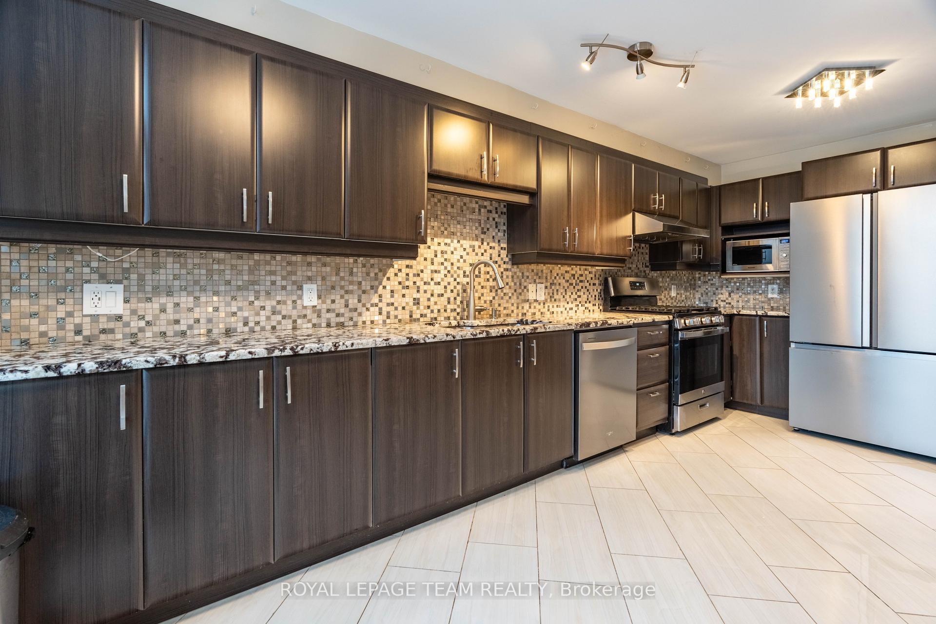 Photo 10 of 293 Forestbrook Street, Ottawa, Kanata - Morgan's Grant/South March — HOMEH