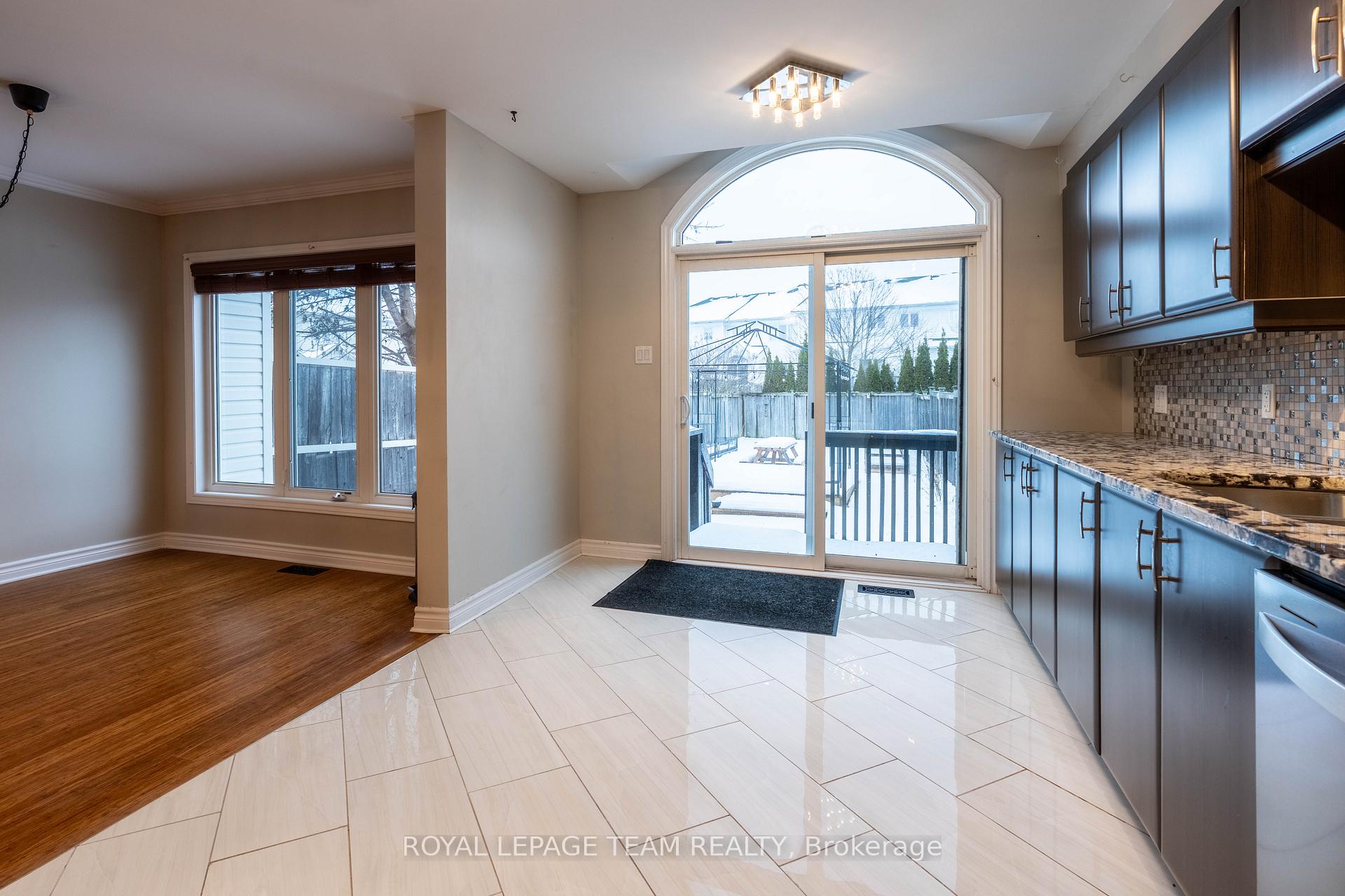Photo 11 of 293 Forestbrook Street, Ottawa, Kanata - Morgan's Grant/South March — HOMEH